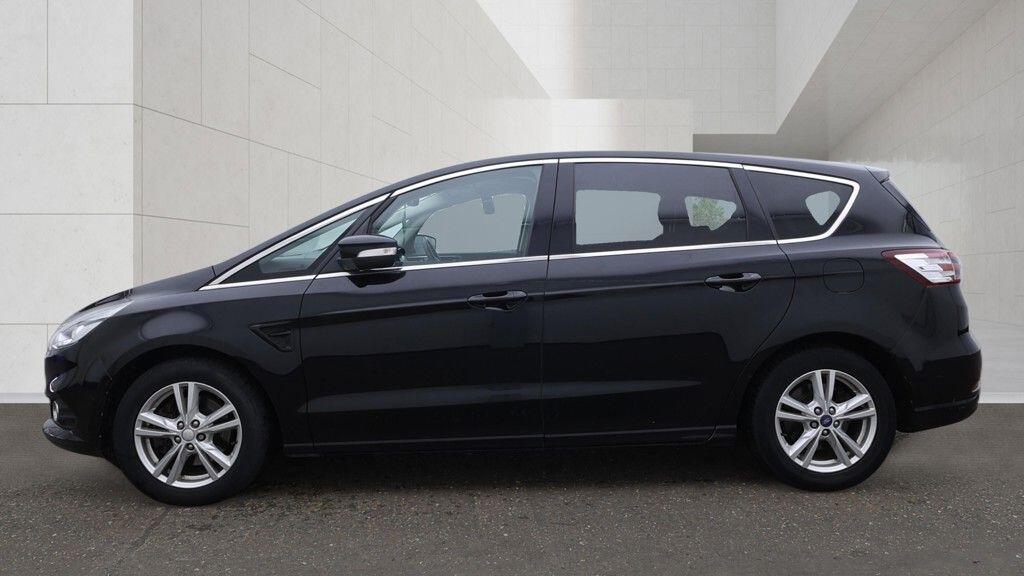 Ford S-Max view 6