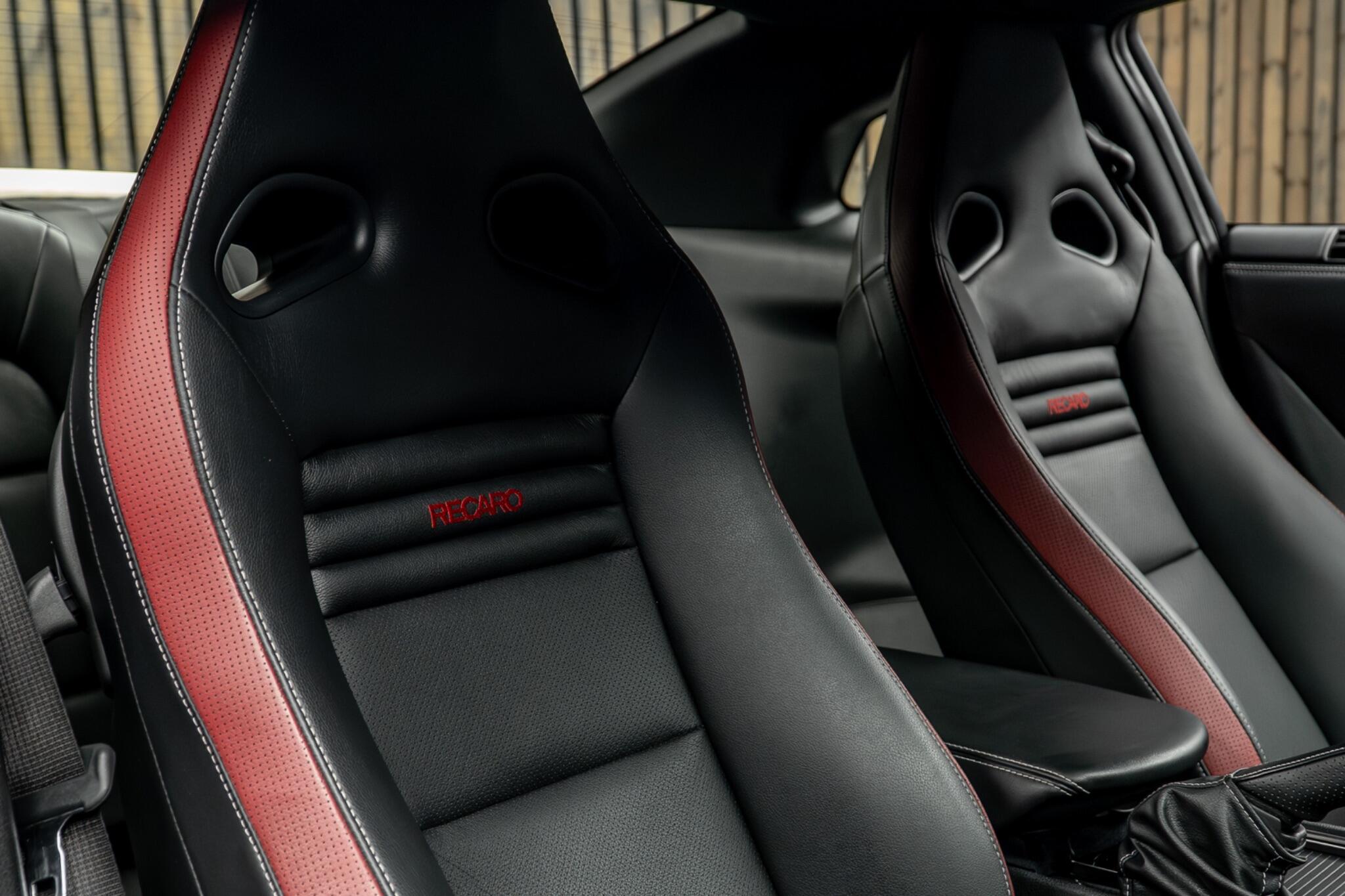 Nissan GT-R view 36