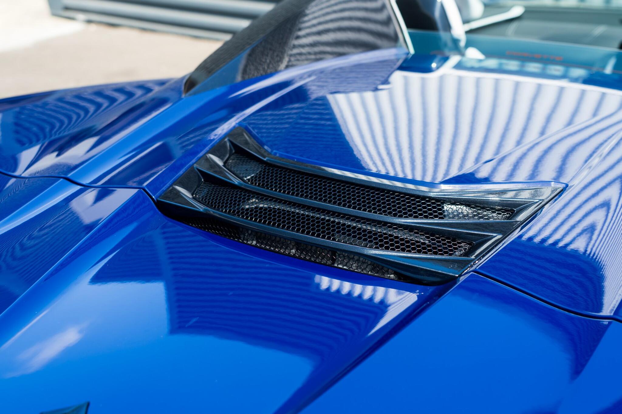 Chevrolet Corvette view 40