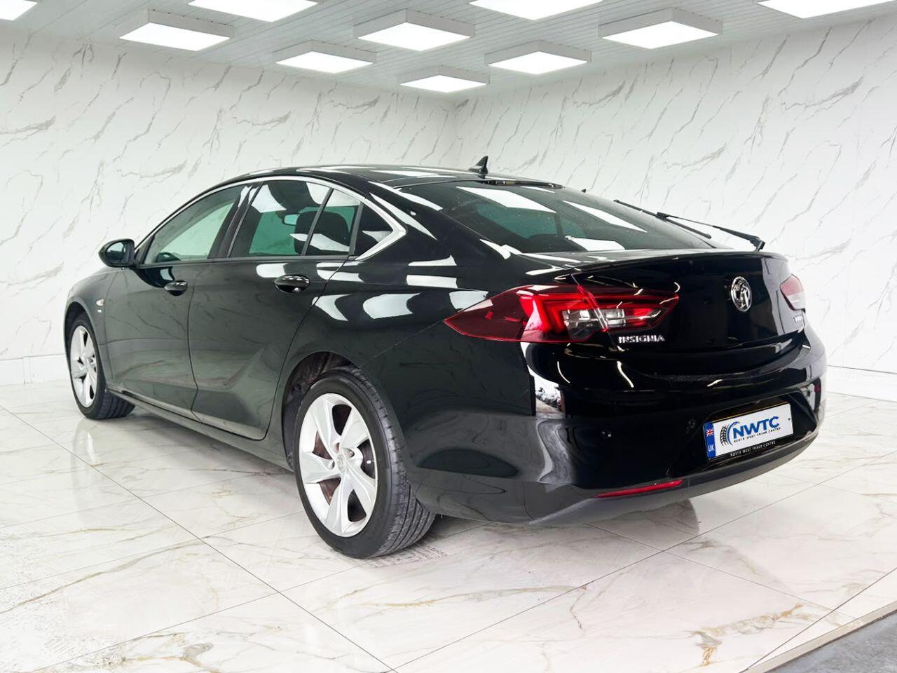 Vauxhall Insignia view 9