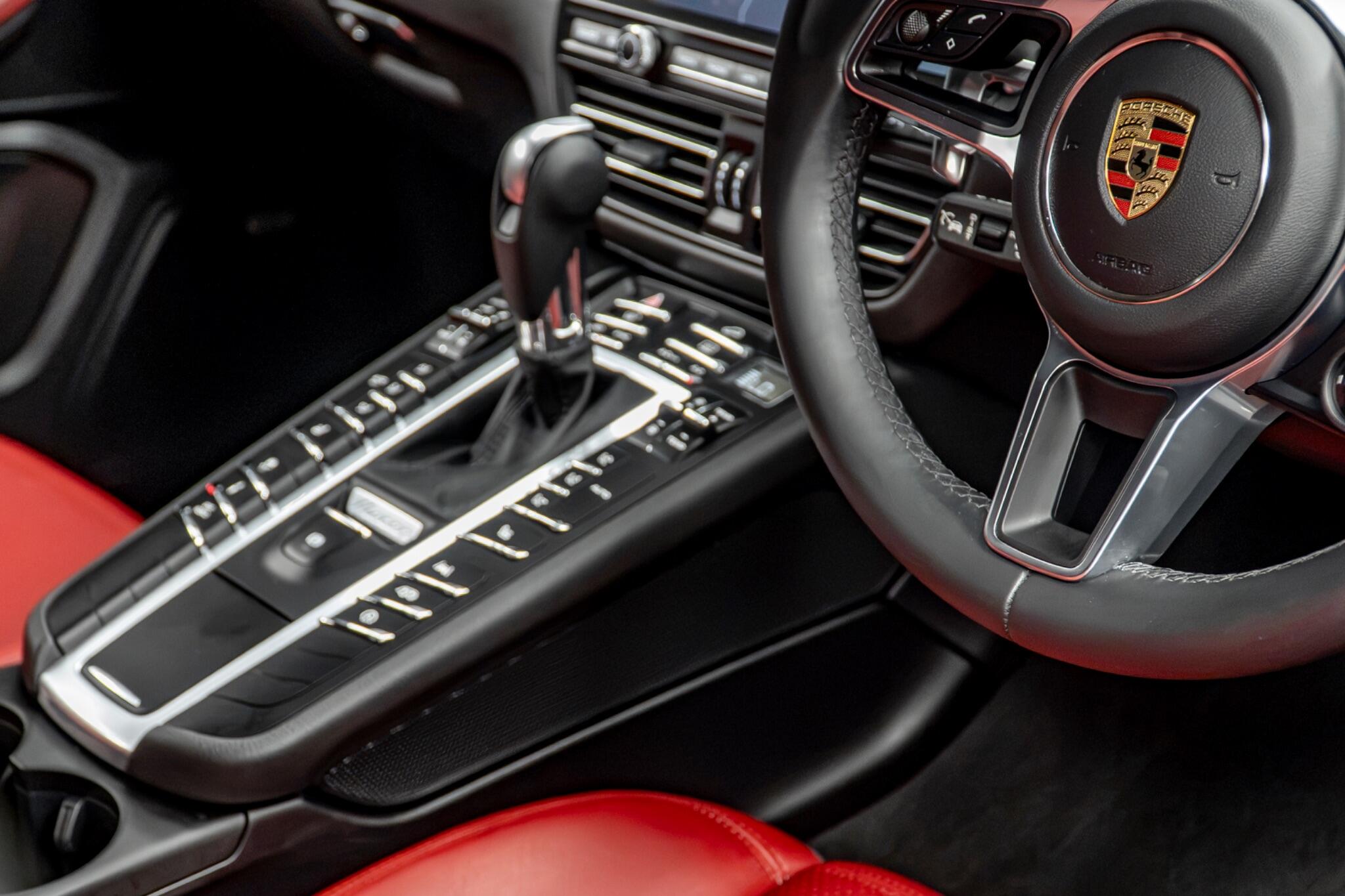 Porsche Macan view 36