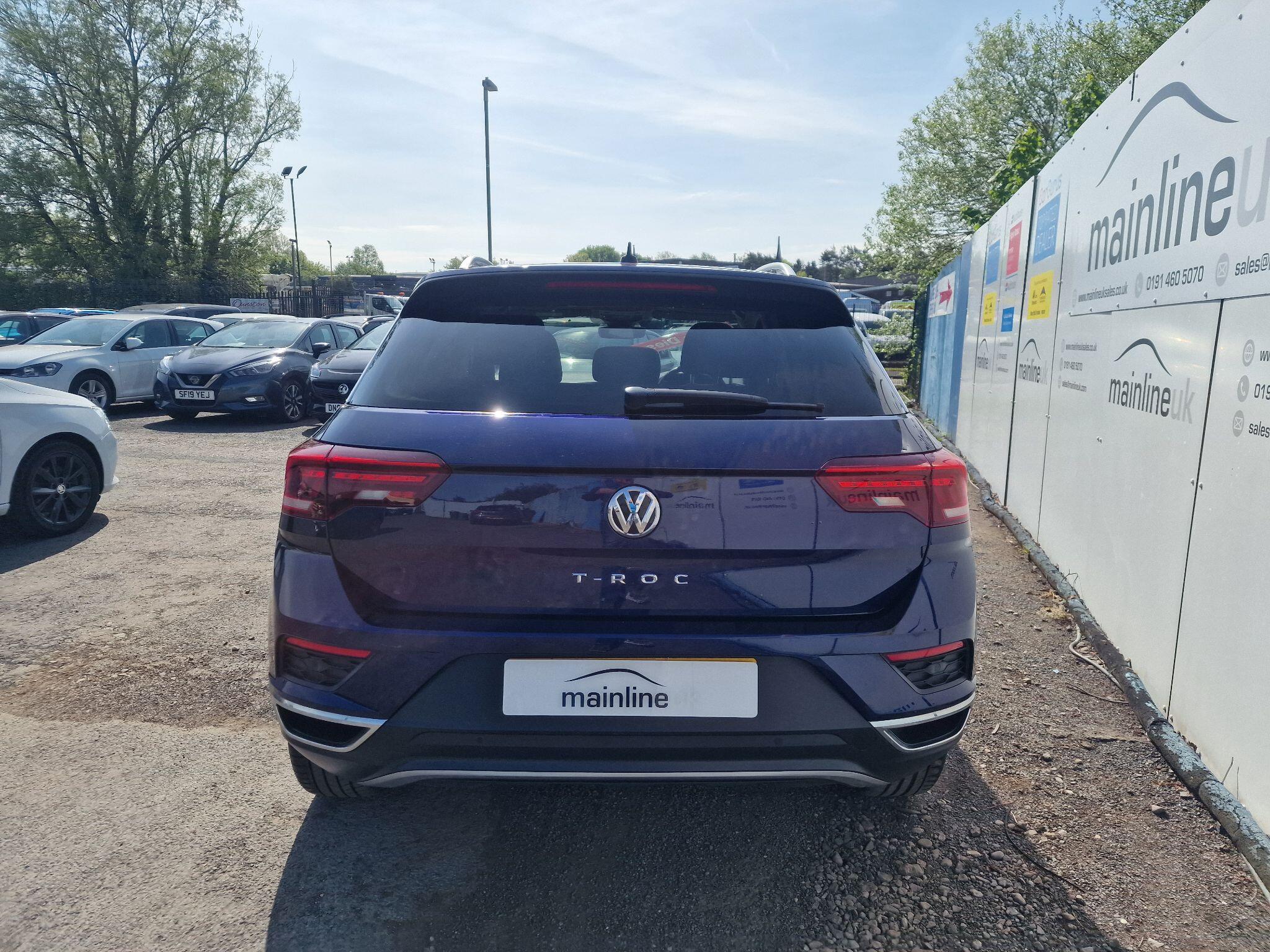 Volkswagen T-Roc view 27