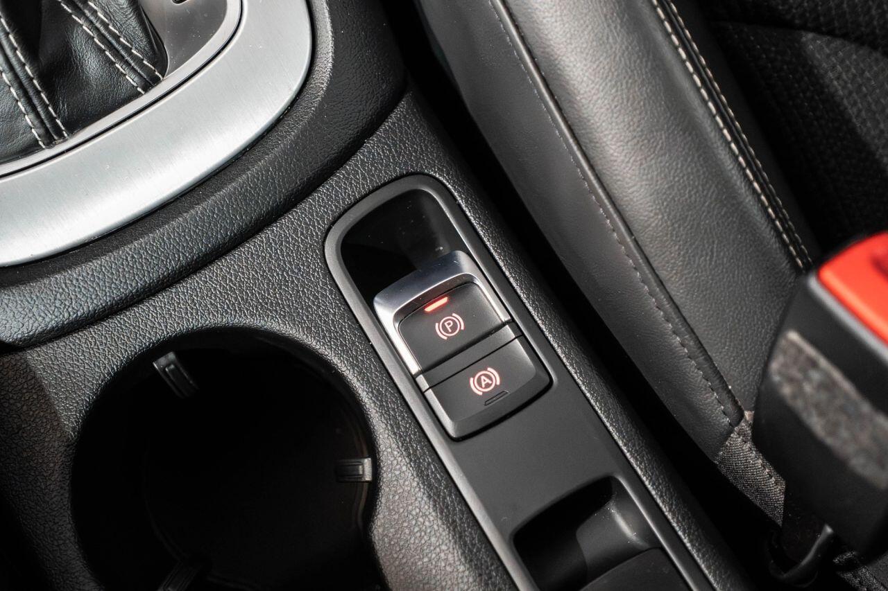 Audi Q3 view 39