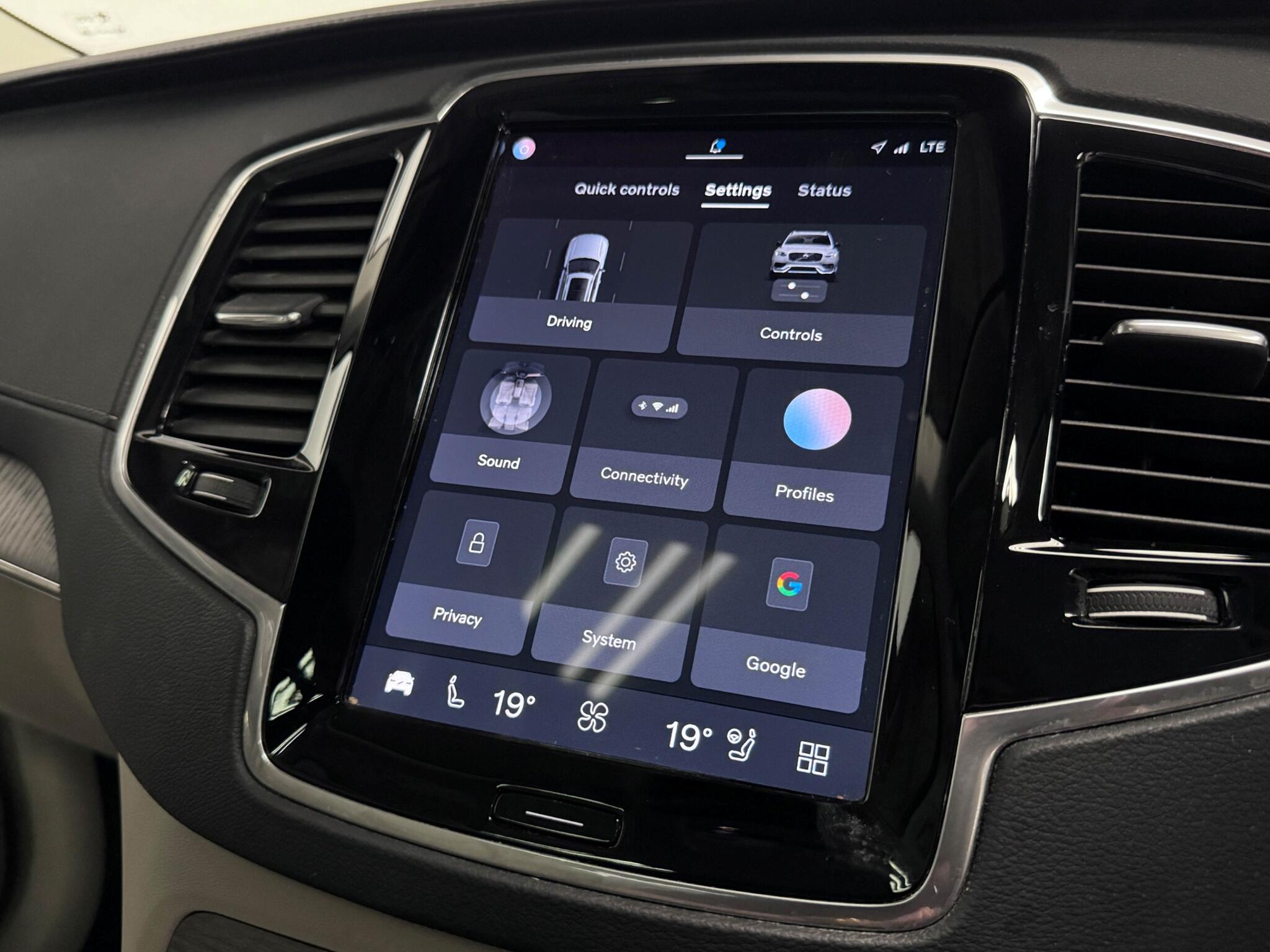 Volvo XC90 view 51