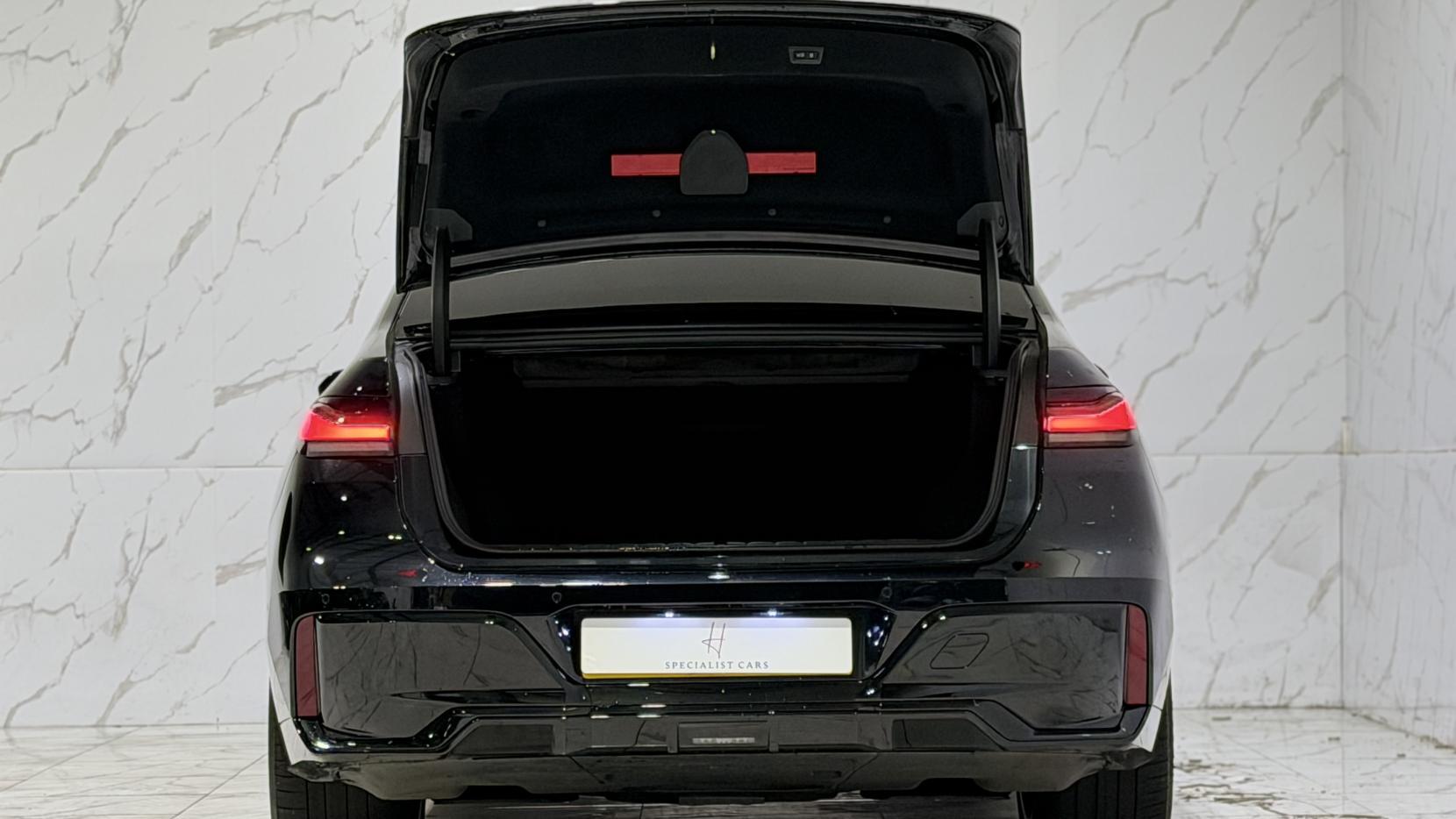 BMW i7 view 62