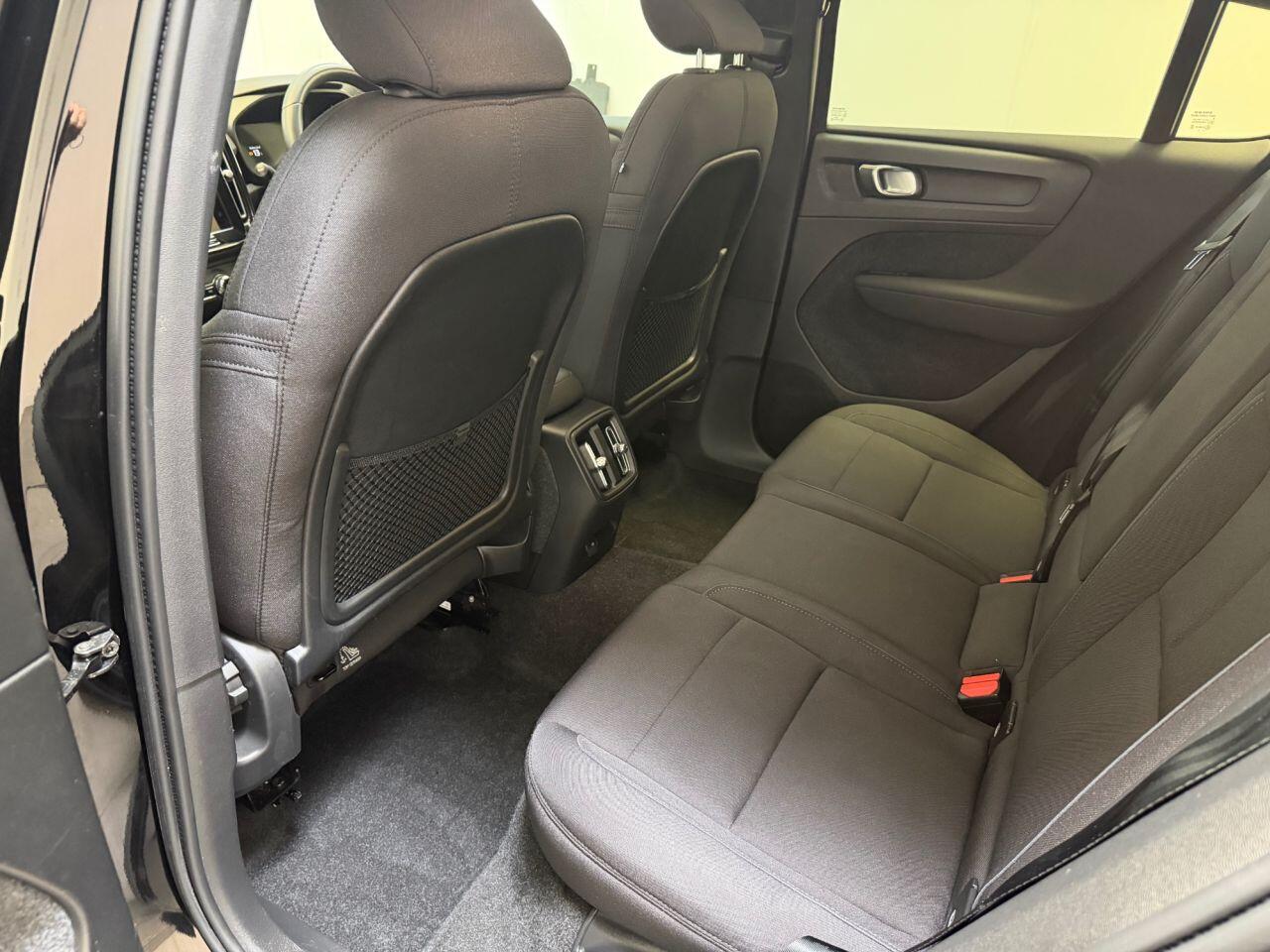 Volvo C40 view 52