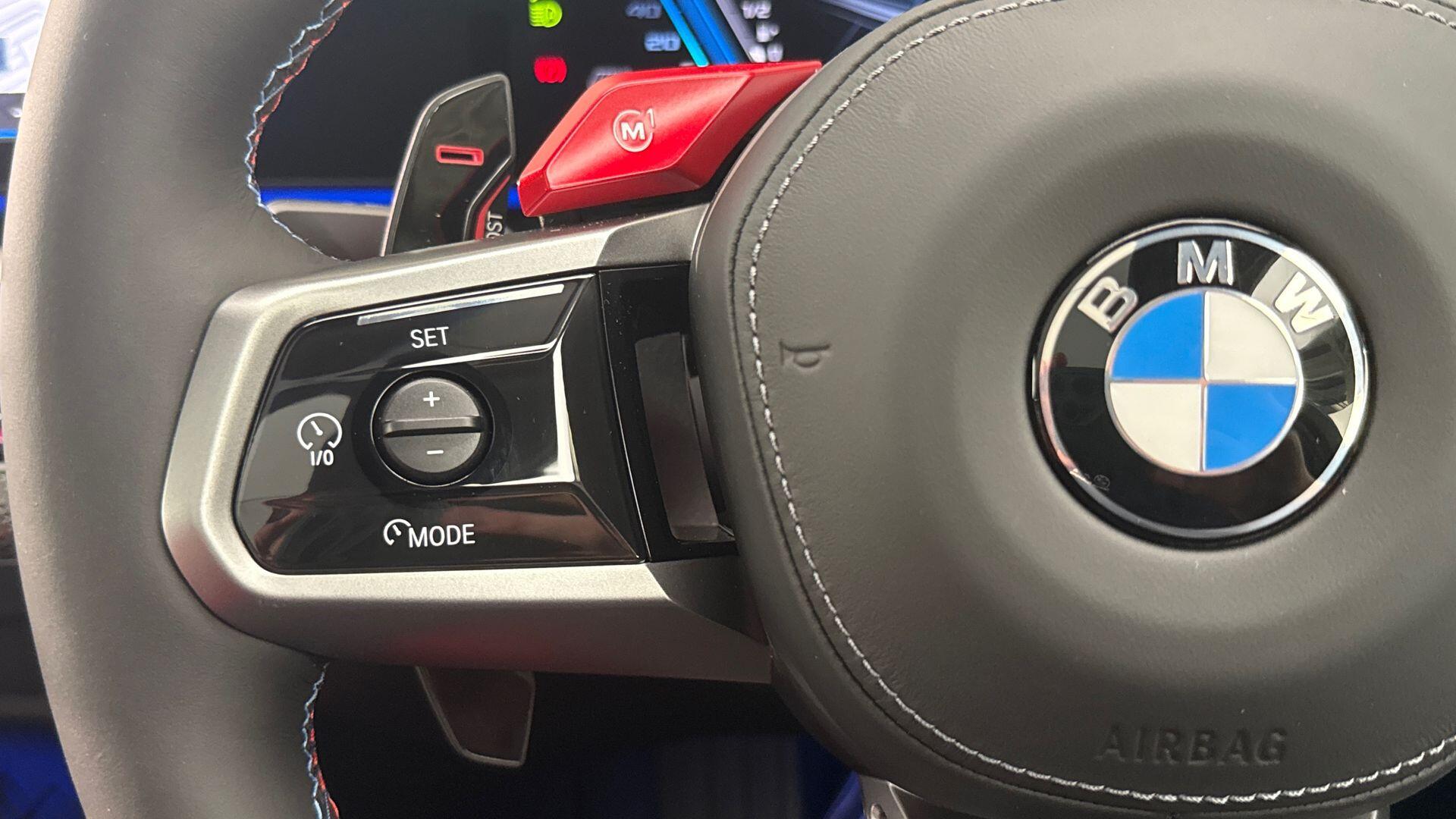BMW M5 view 17
