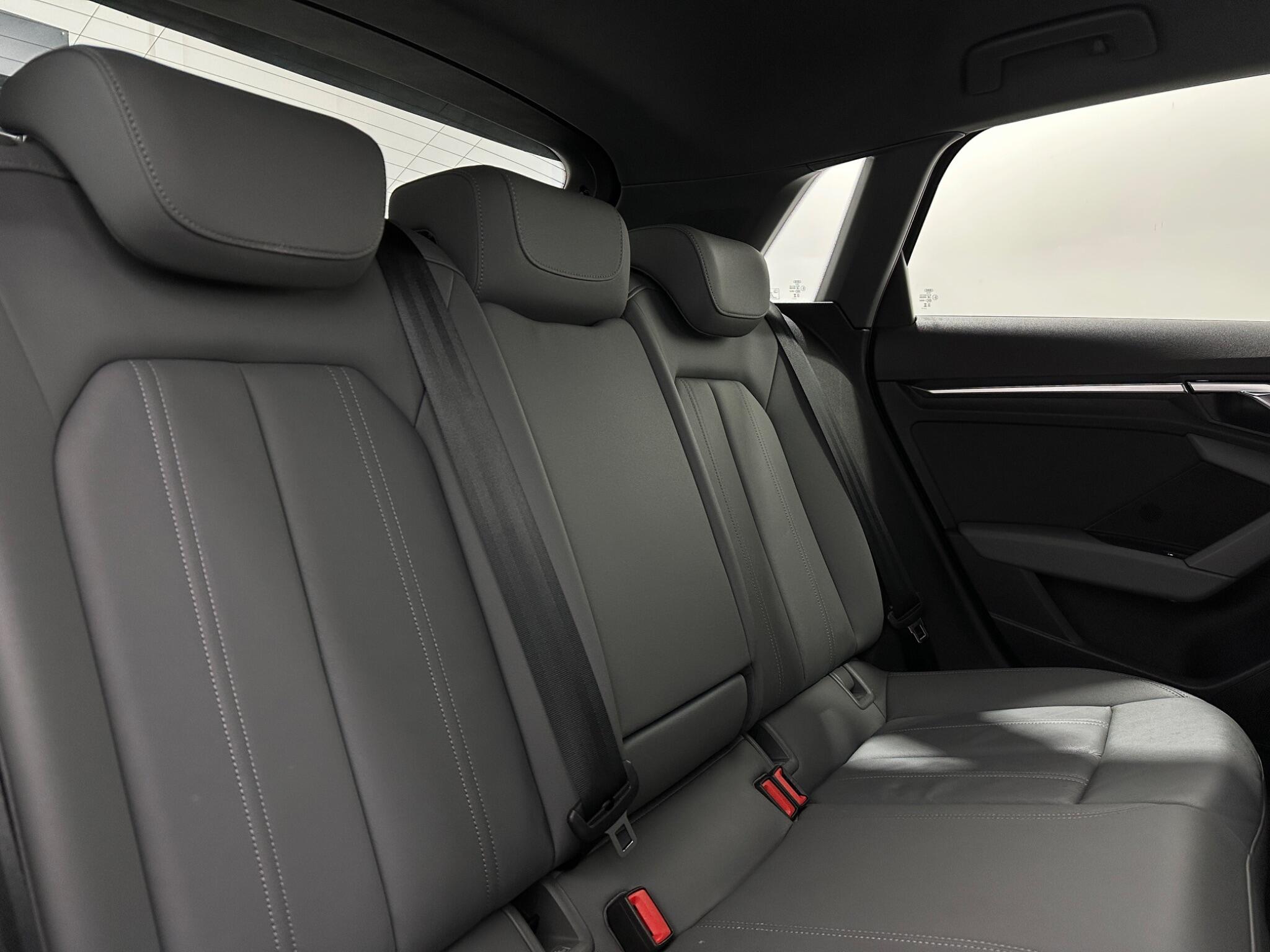 Audi A3 view 42
