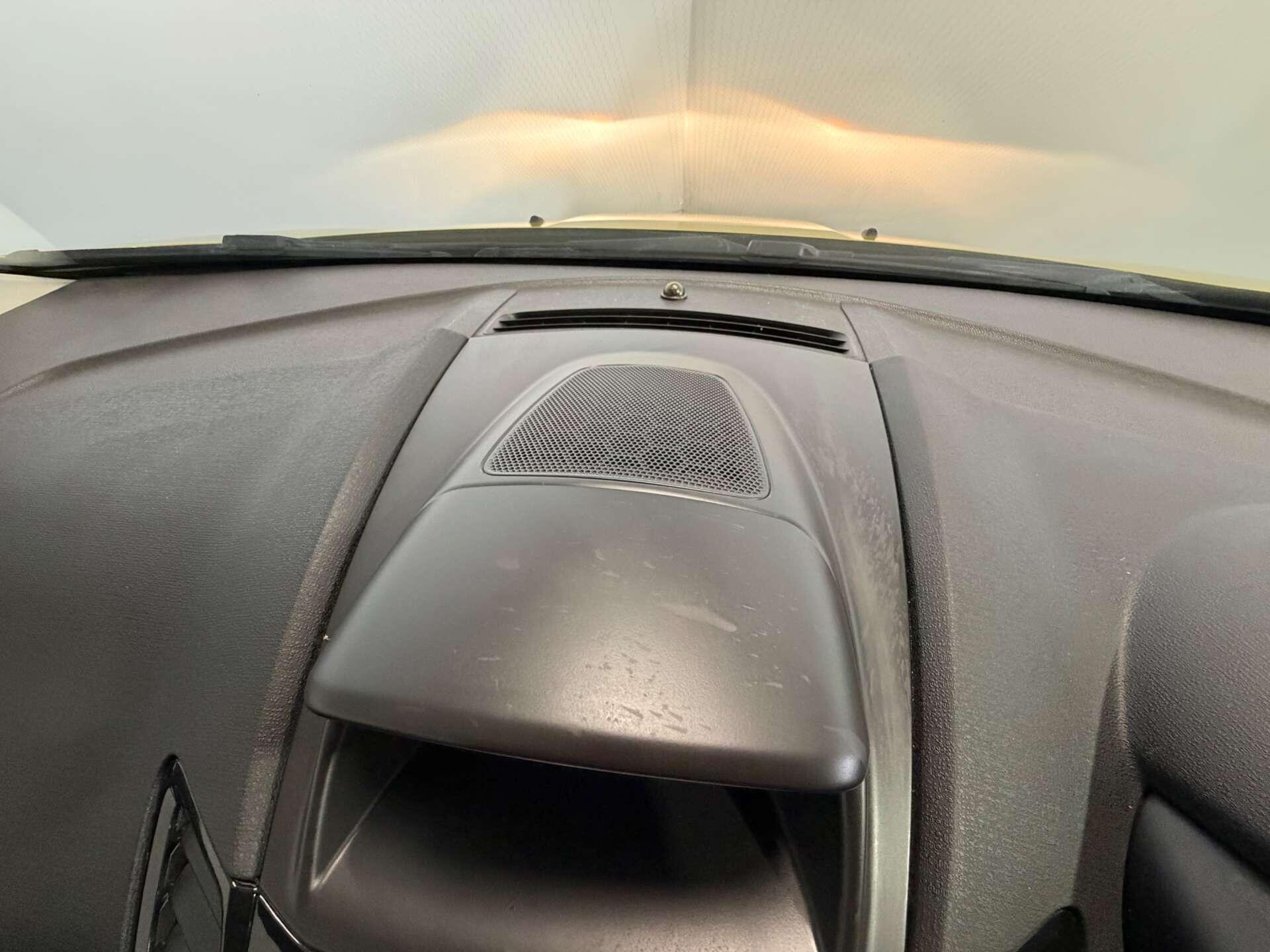 Ford Fiesta view 38
