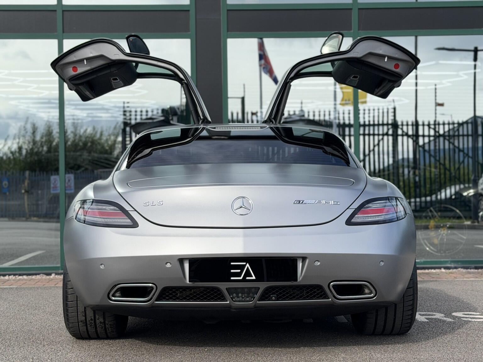 Mercedes-Benz Amg GT view 8