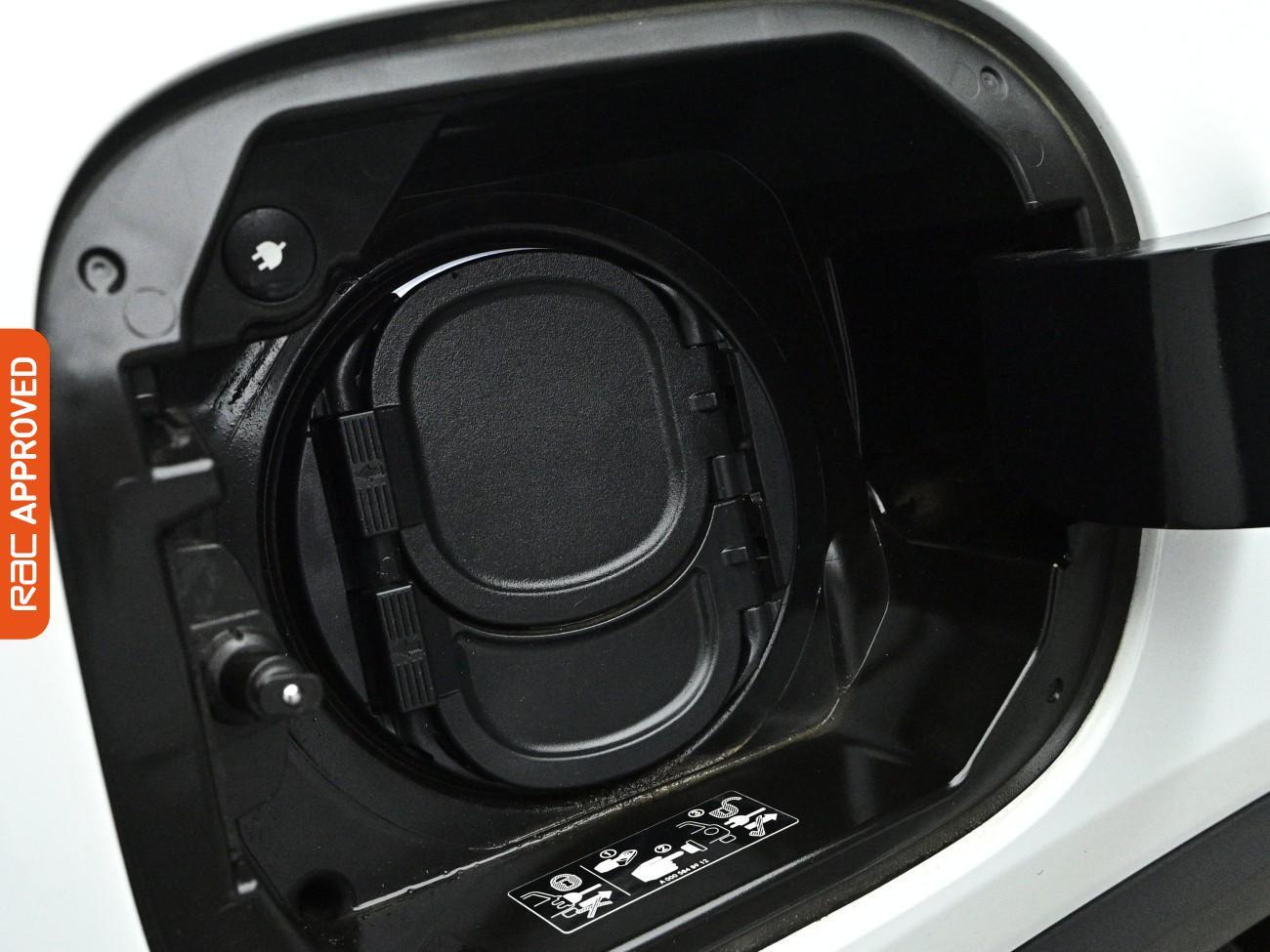 Mercedes-Benz Eqa view 27