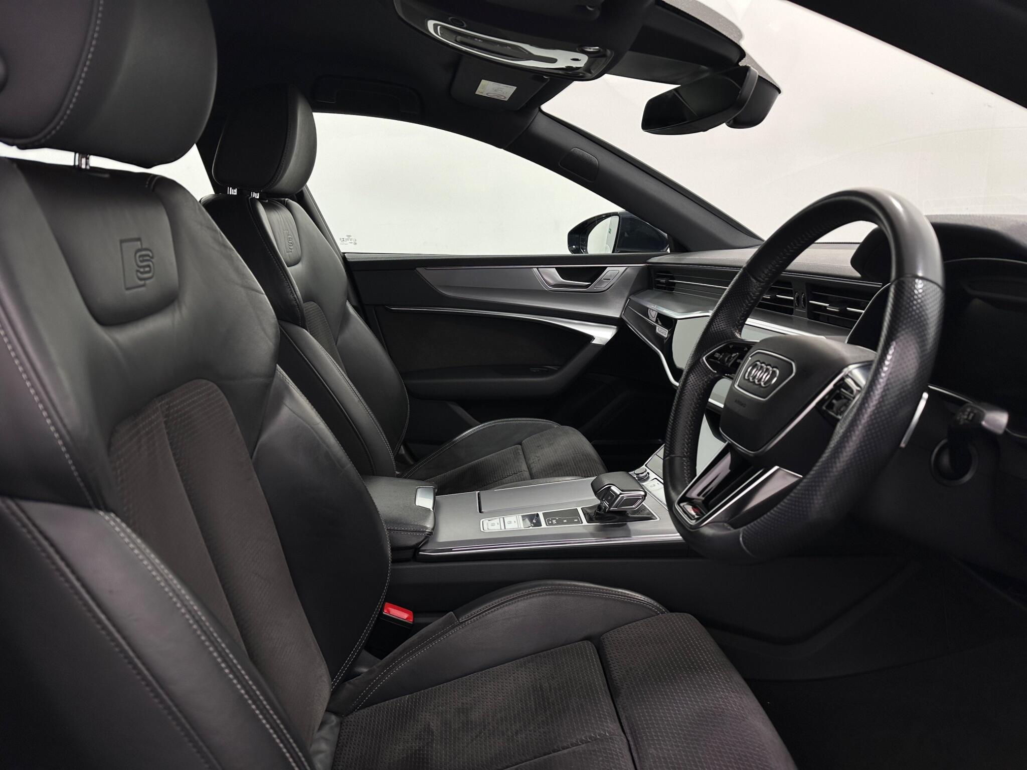 Audi A7 view 32