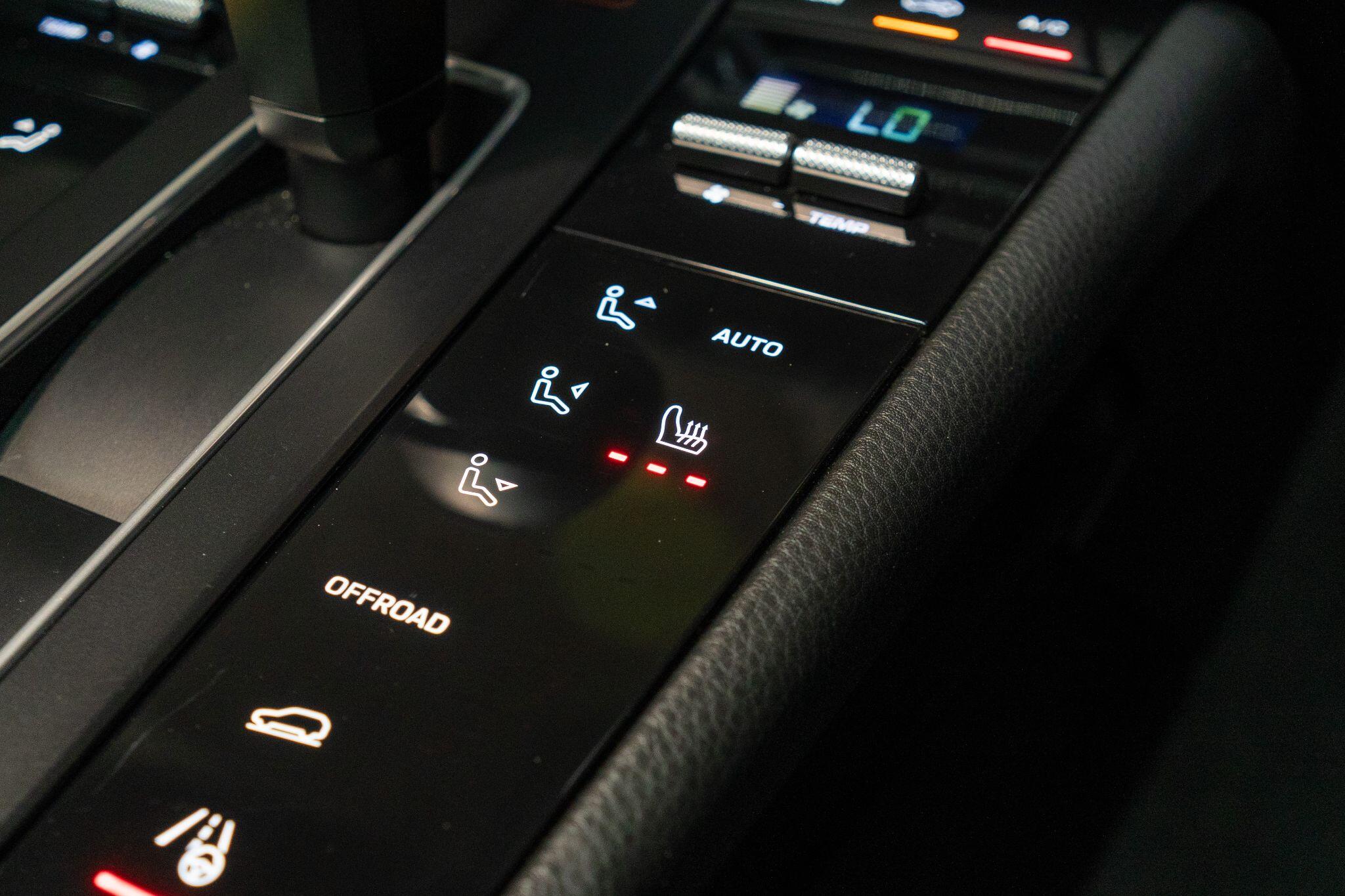 Porsche Macan view 17