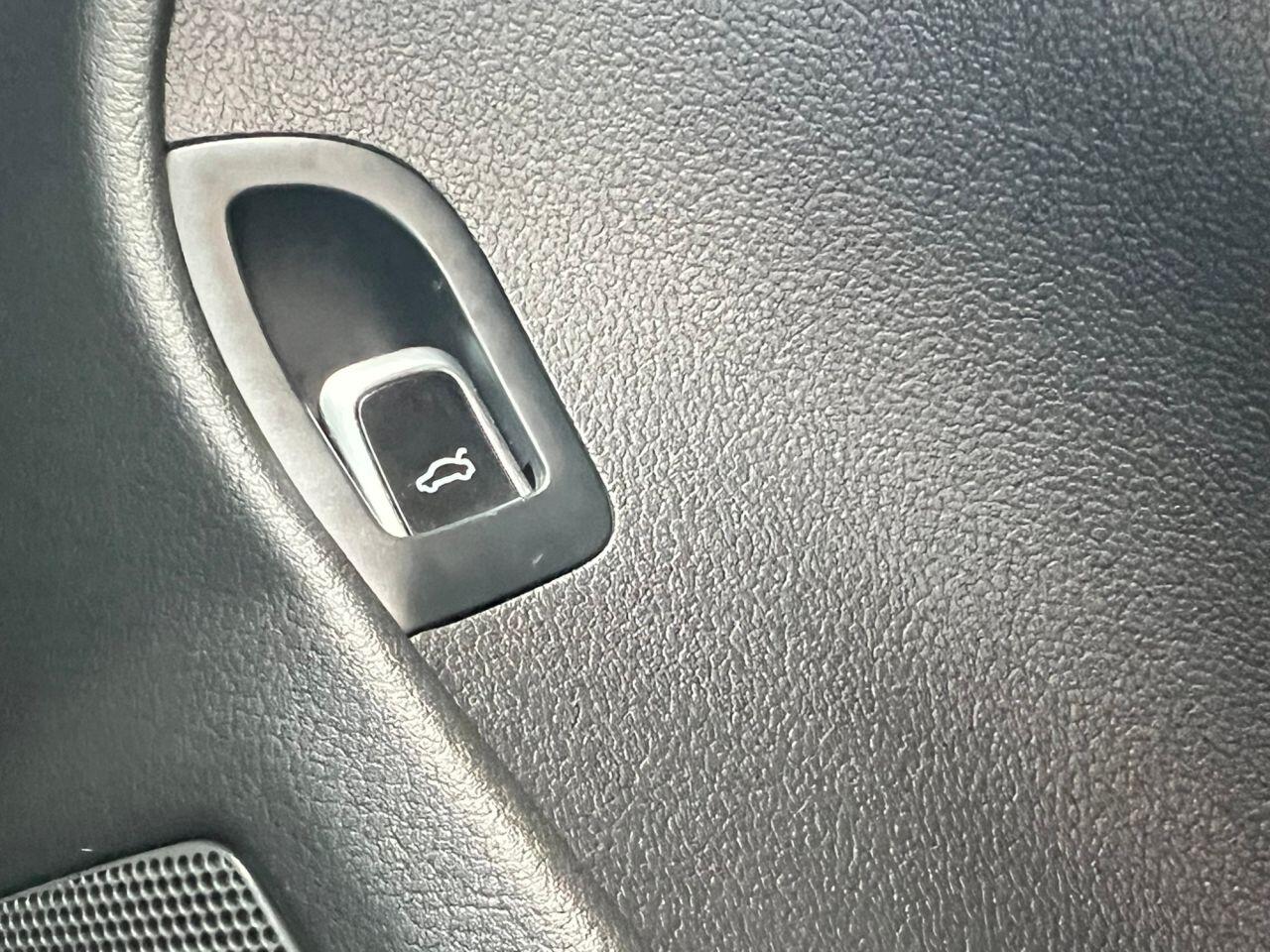 Audi A4 view 27