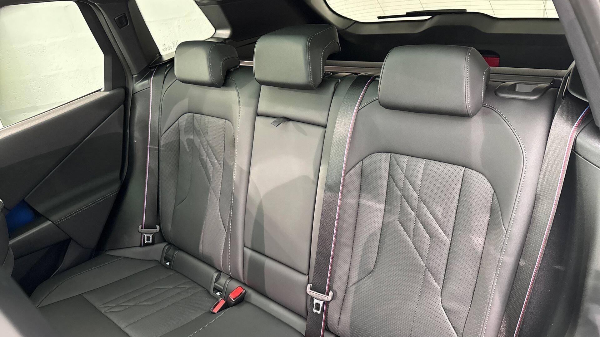 BMW X3 view 12