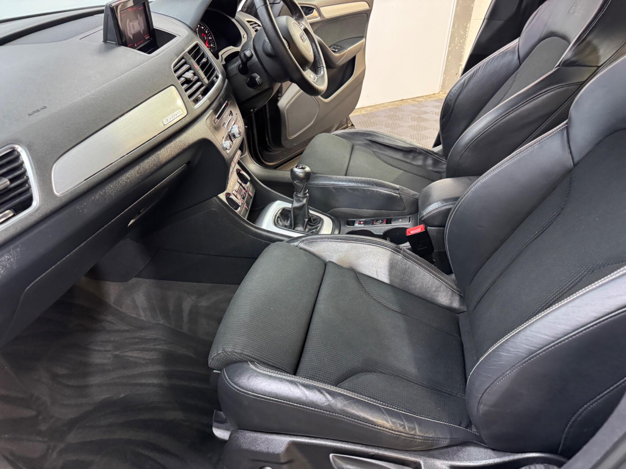 Audi Q3 view 39