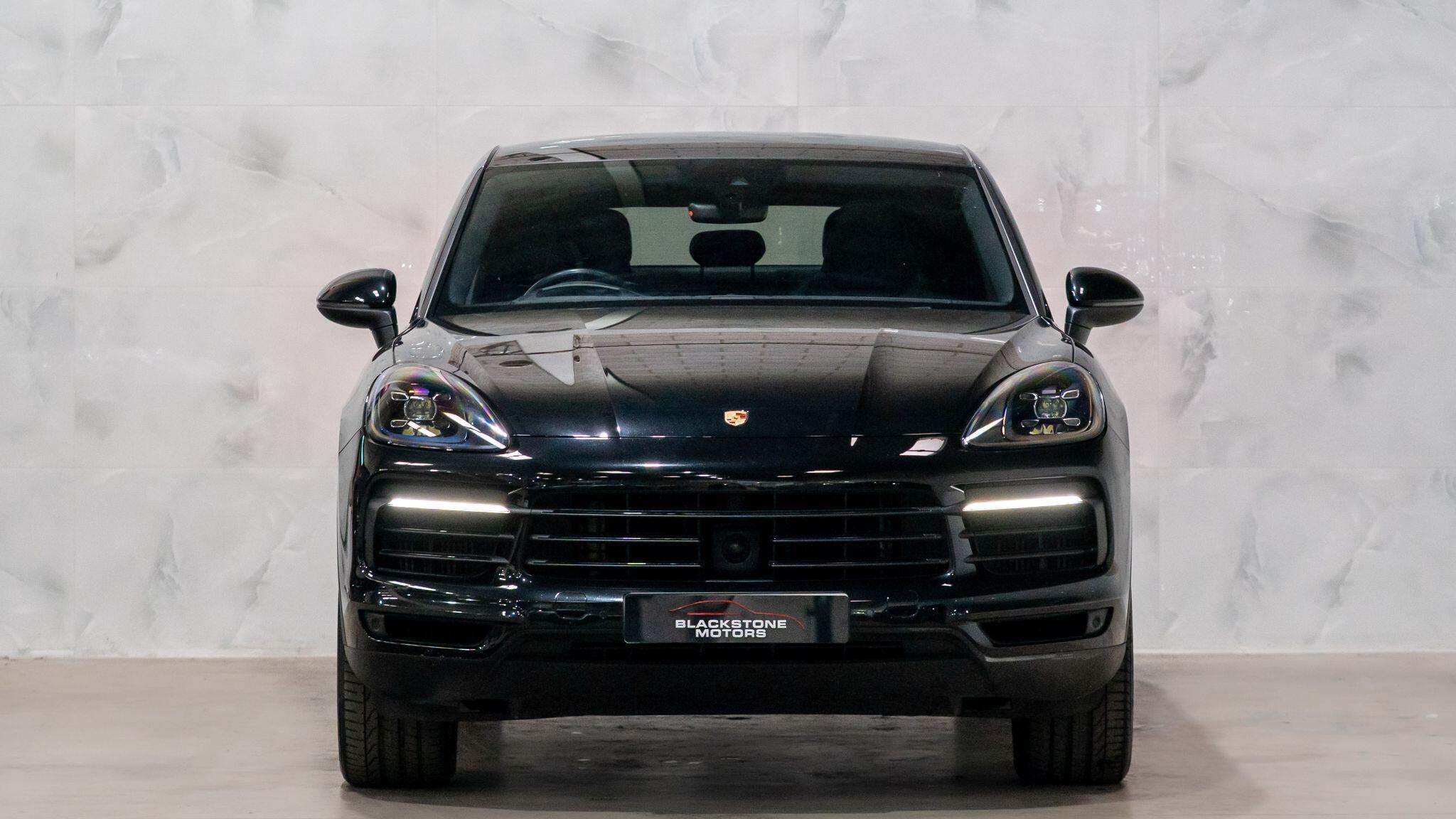 Porsche Cayenne view 3
