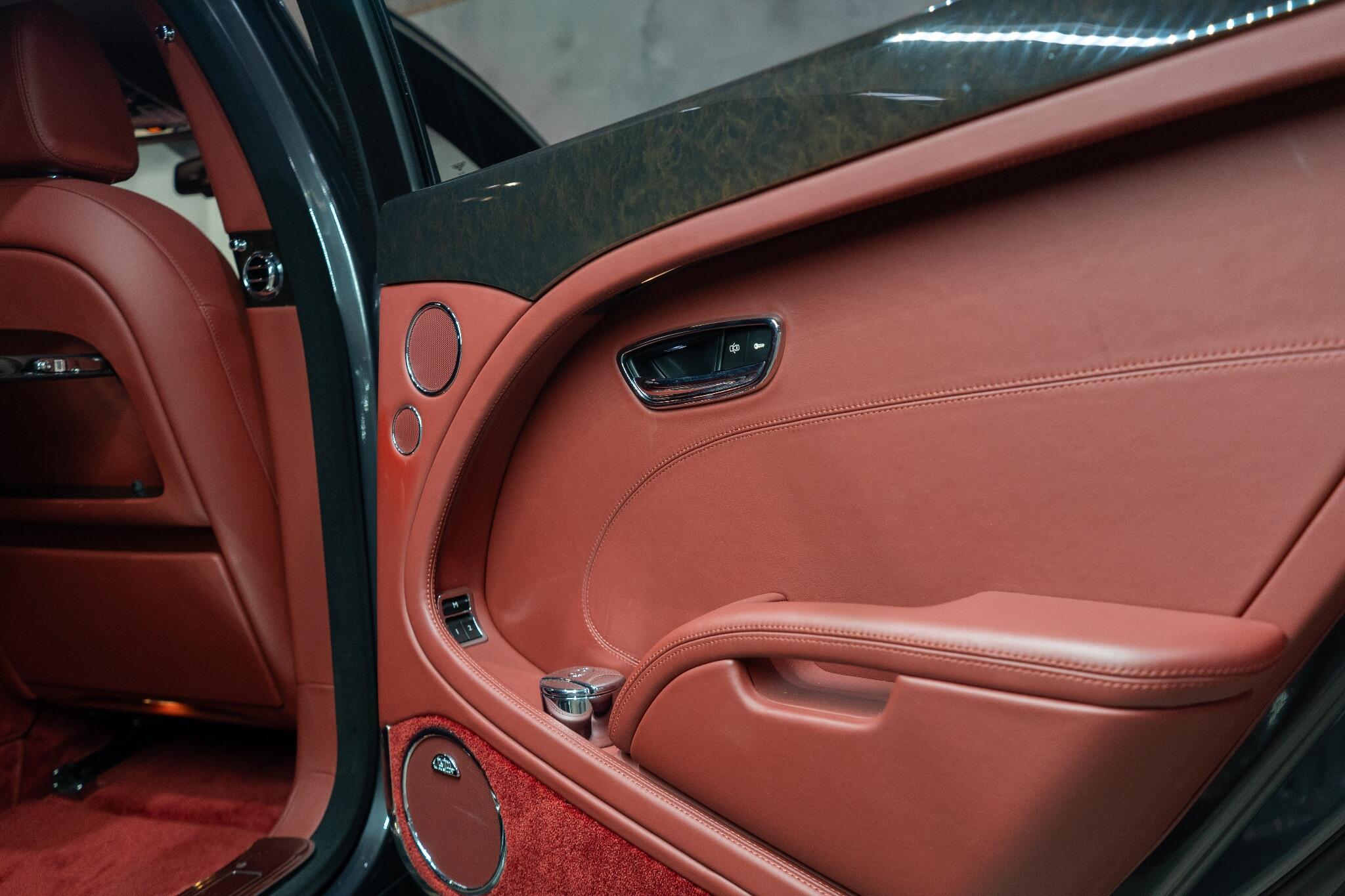Bentley Mulsanne view 29