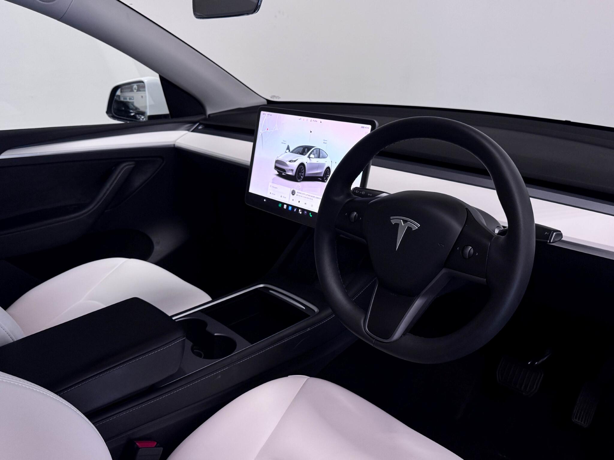 Tesla Model Y view 24