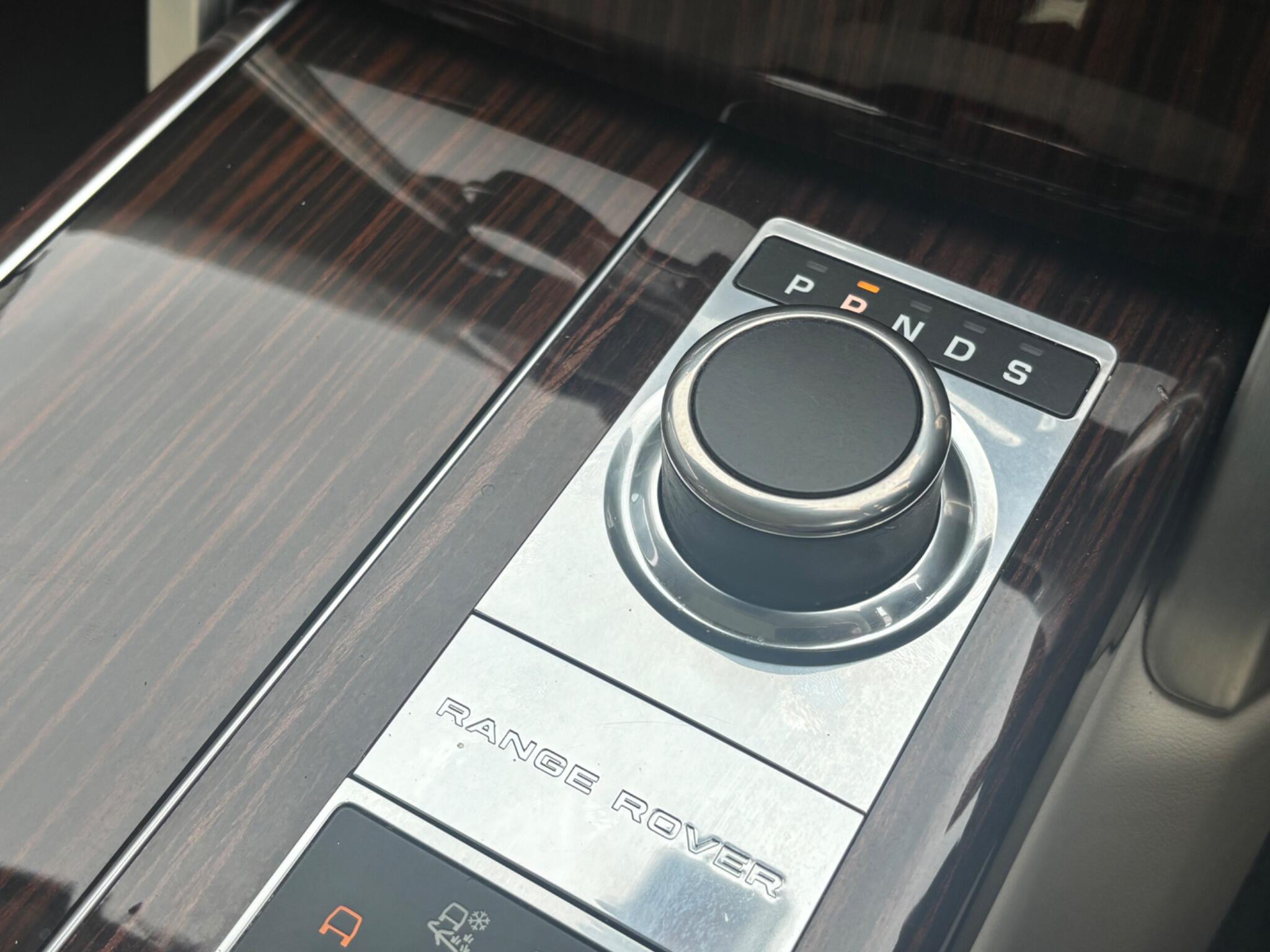 Land Rover Range Rover view 48