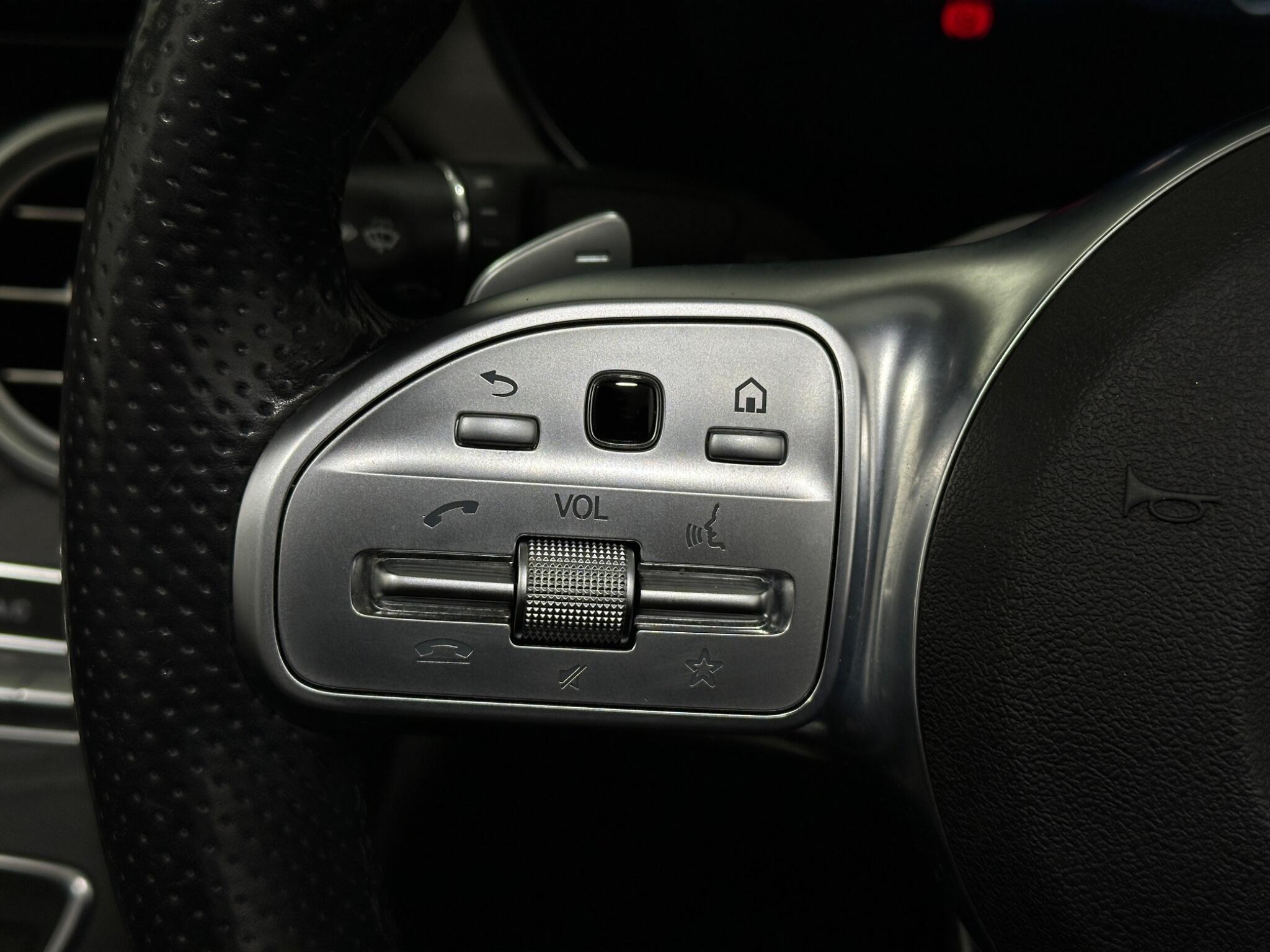 Mercedes-Benz C-Class view 15