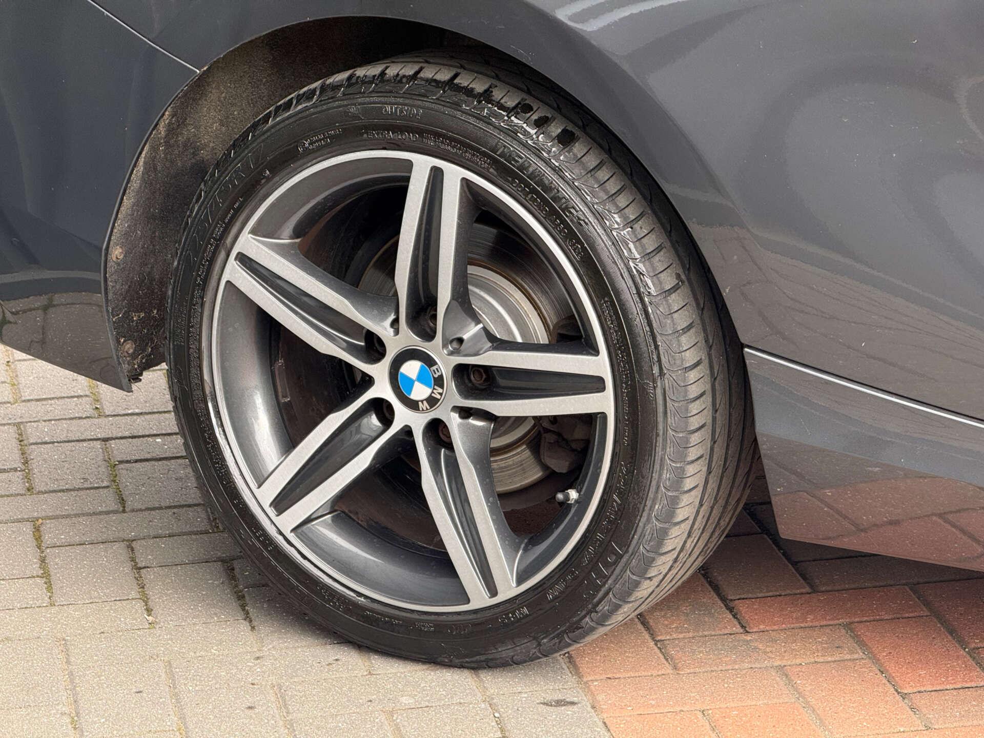 BMW 2 Series view 18