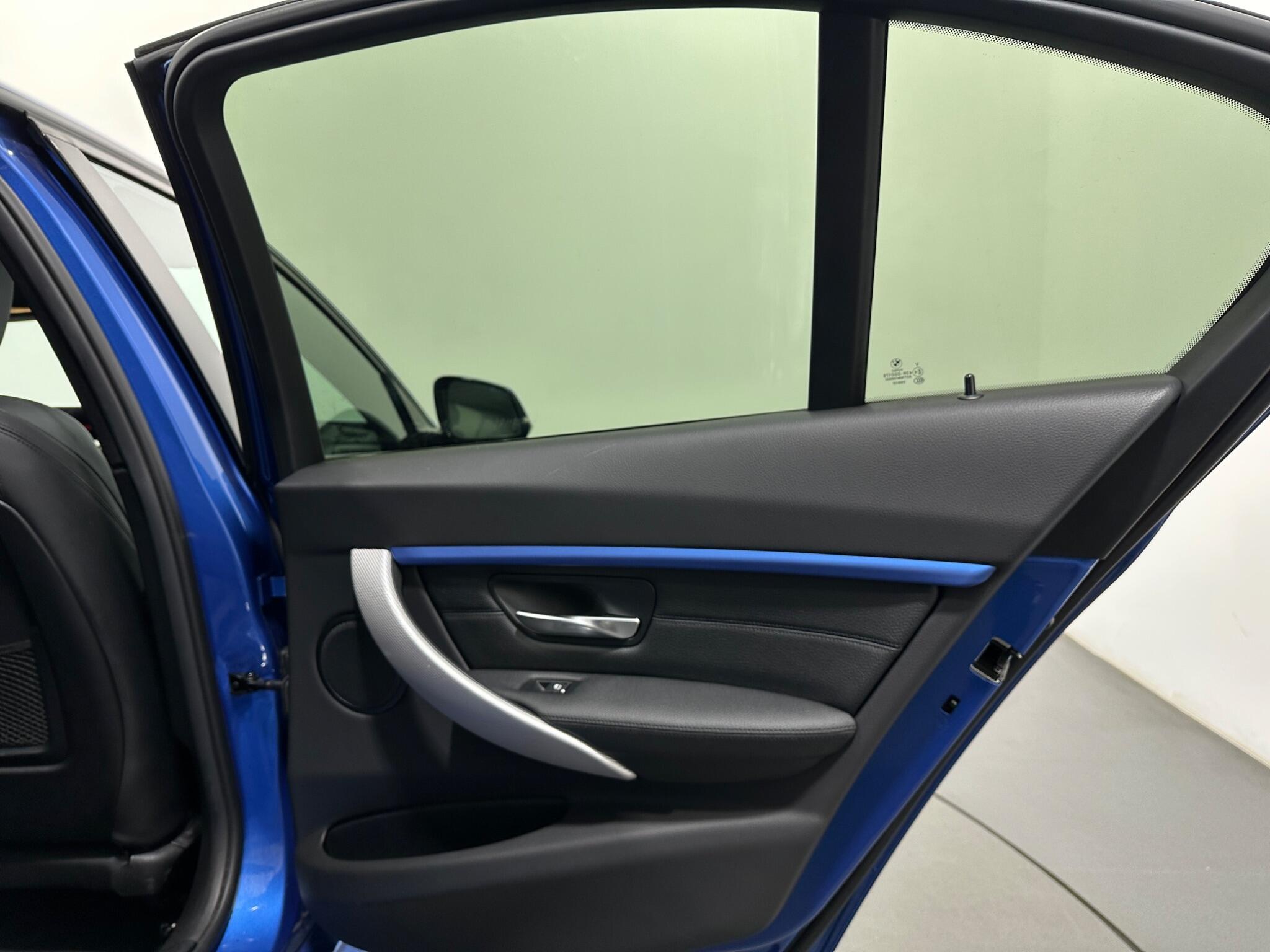 BMW 3 Series view 41