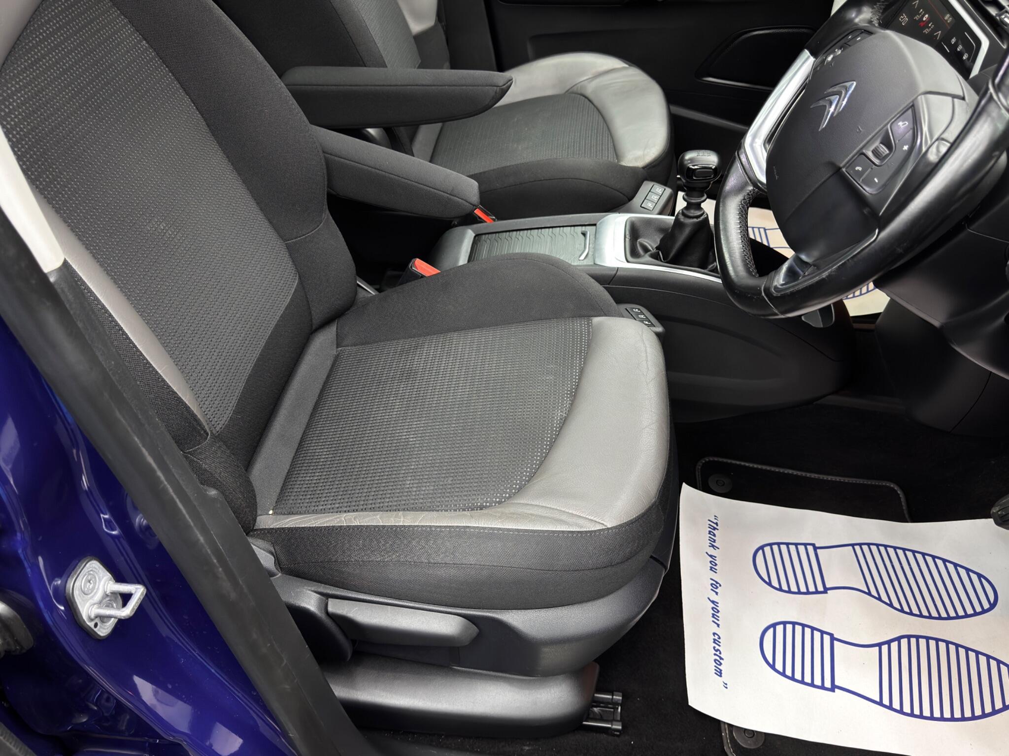 Citroen Grand C4 Spacetourer view 13