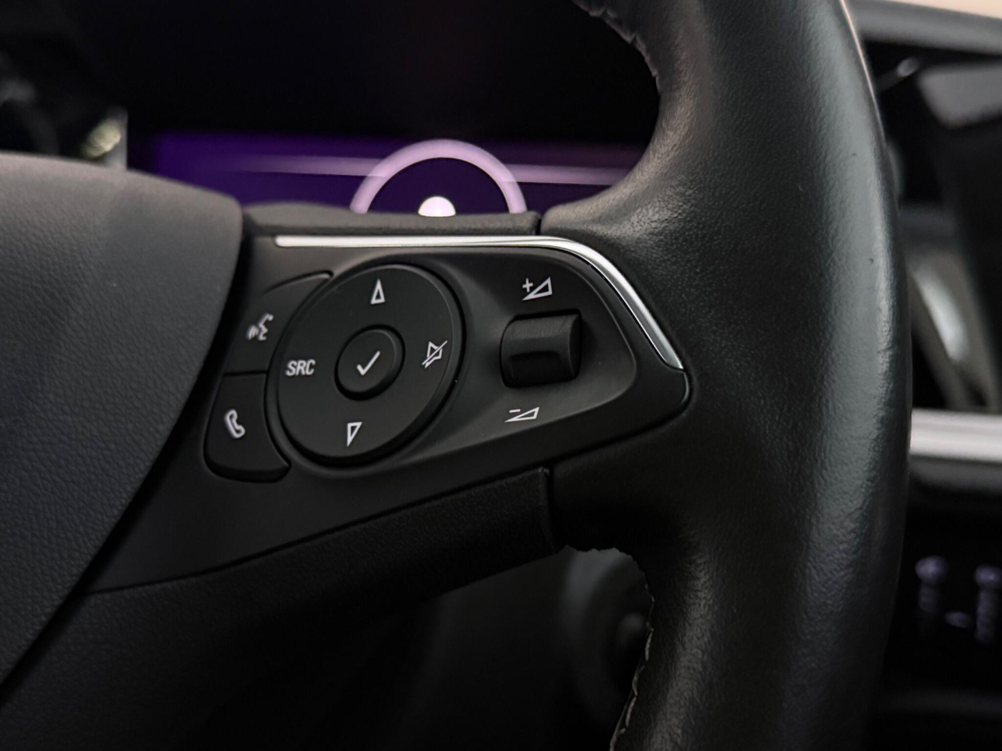Vauxhall Grandland view 16