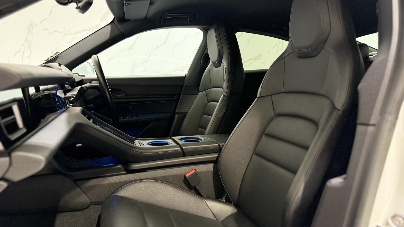 Porsche Taycan view 8