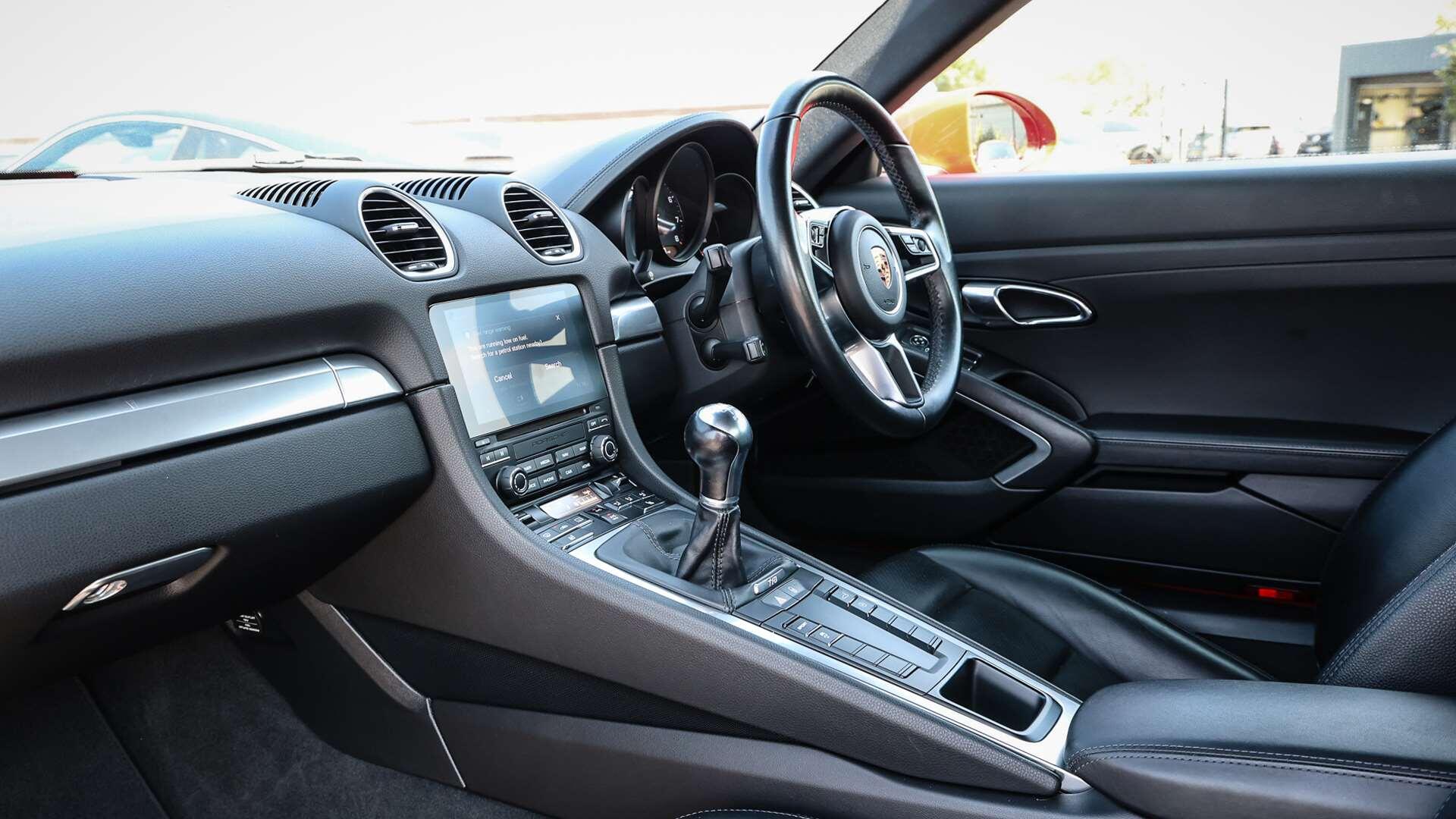 Porsche Cayman view 5