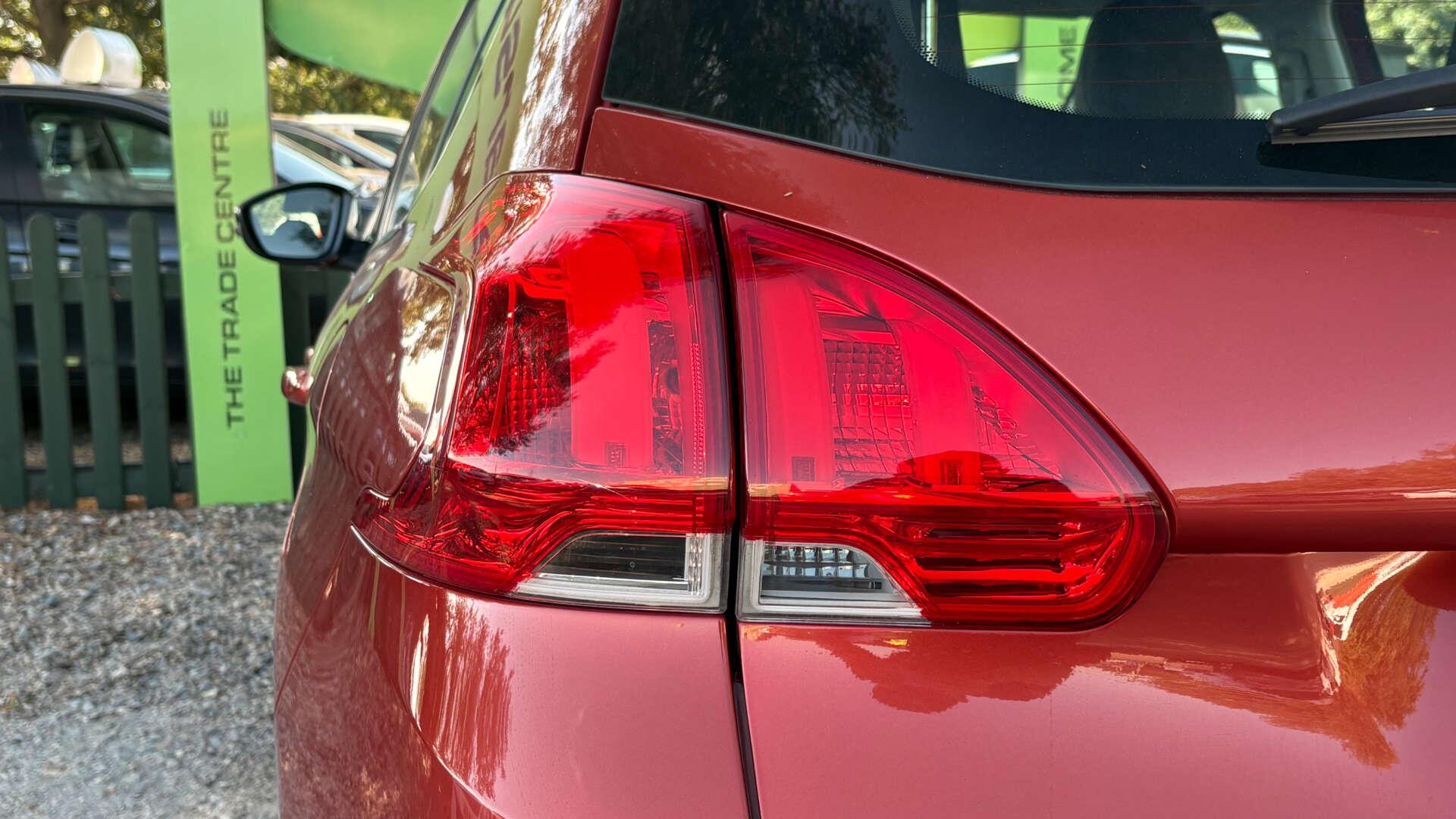 Peugeot 2008 view 43