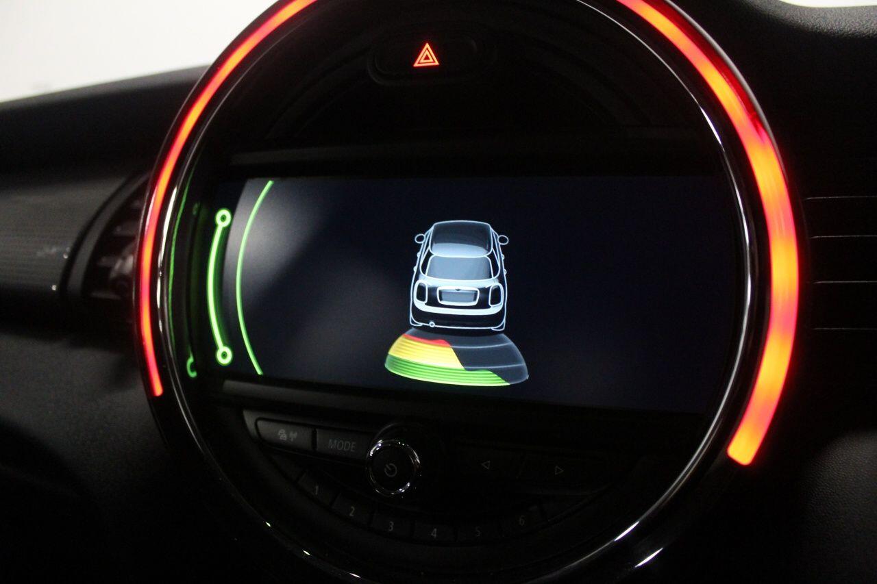 Mini Hatch view 34