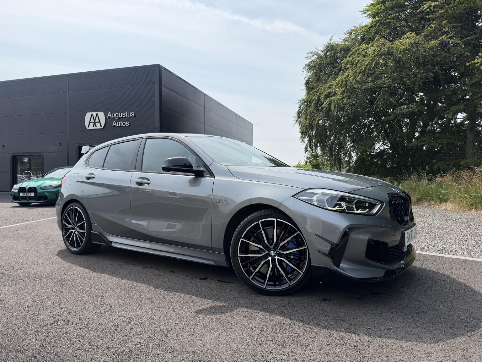 BMW 1 Series view 3