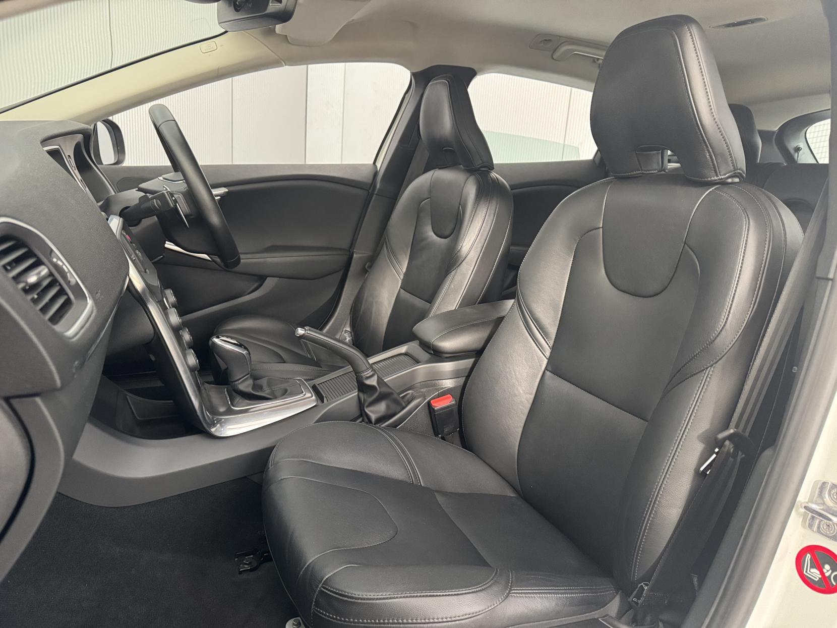 Volvo V40 view 50