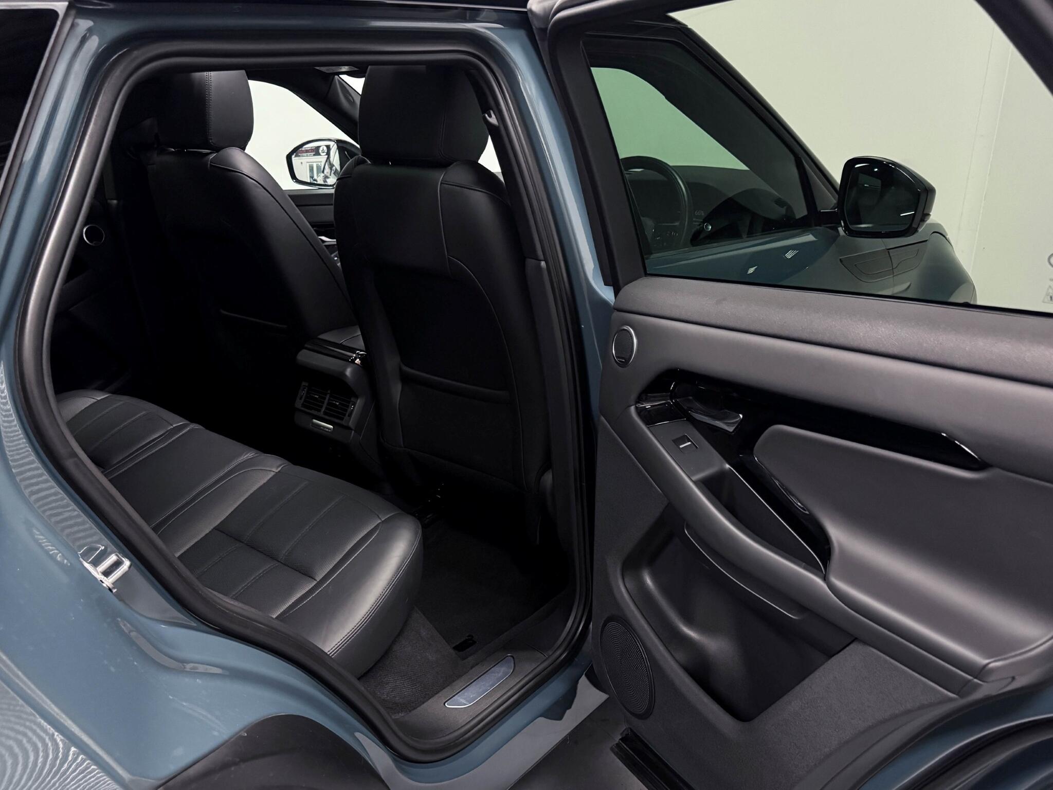 Land Rover Range Rover Evoque view 9