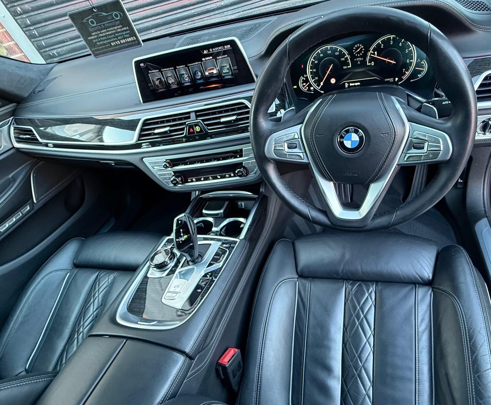 BMW 7 Series view 13