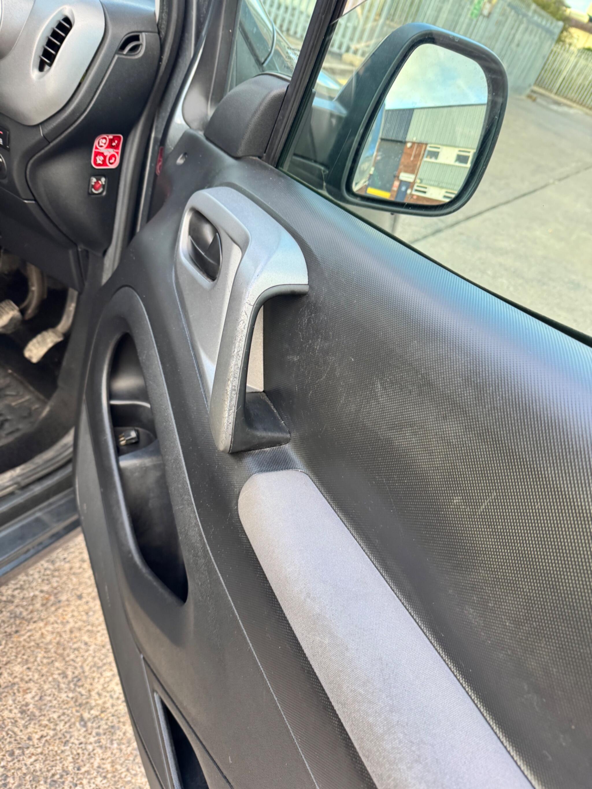 Peugeot Partner Tepee view 29