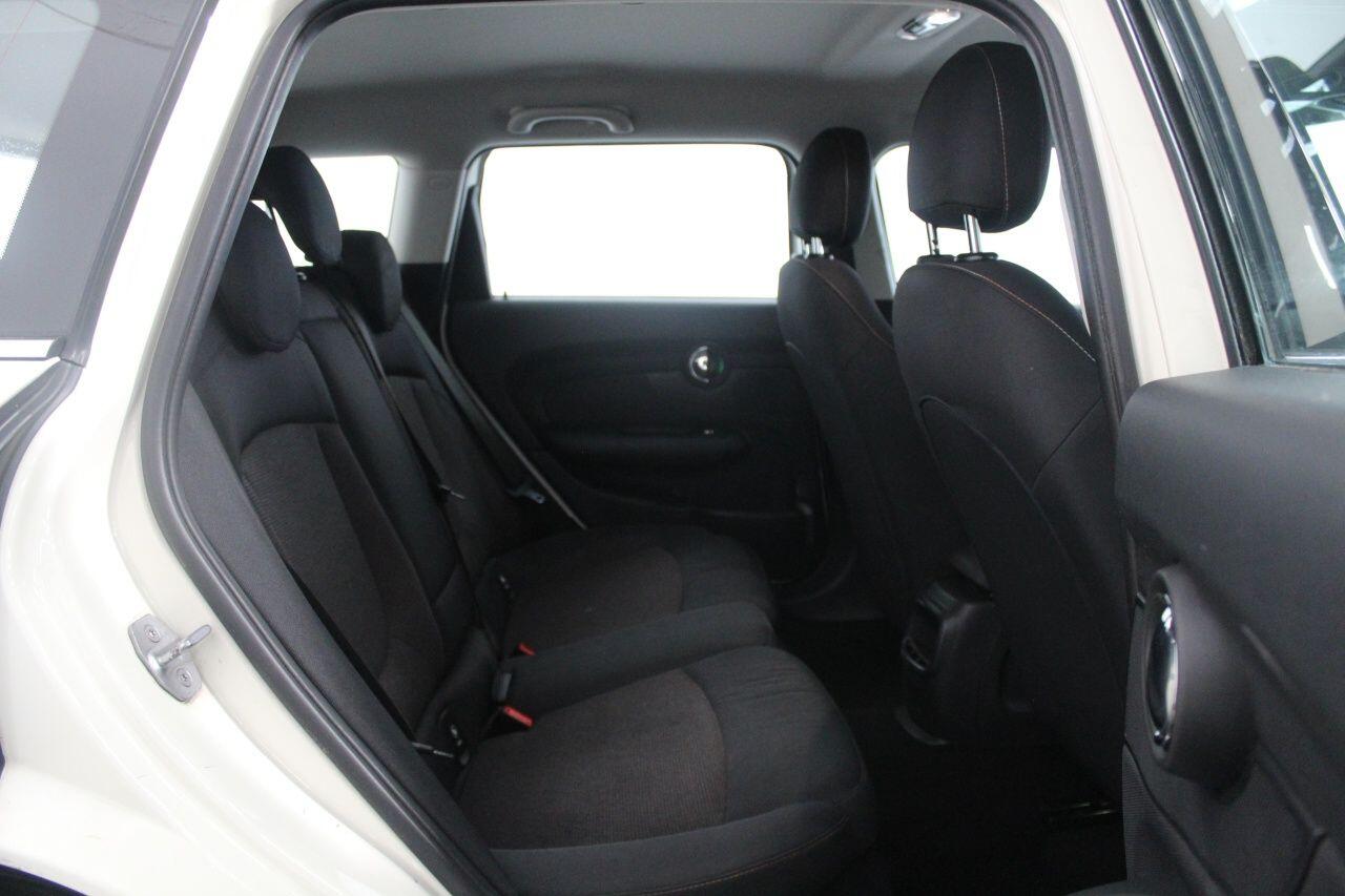 MINI Clubman view 53