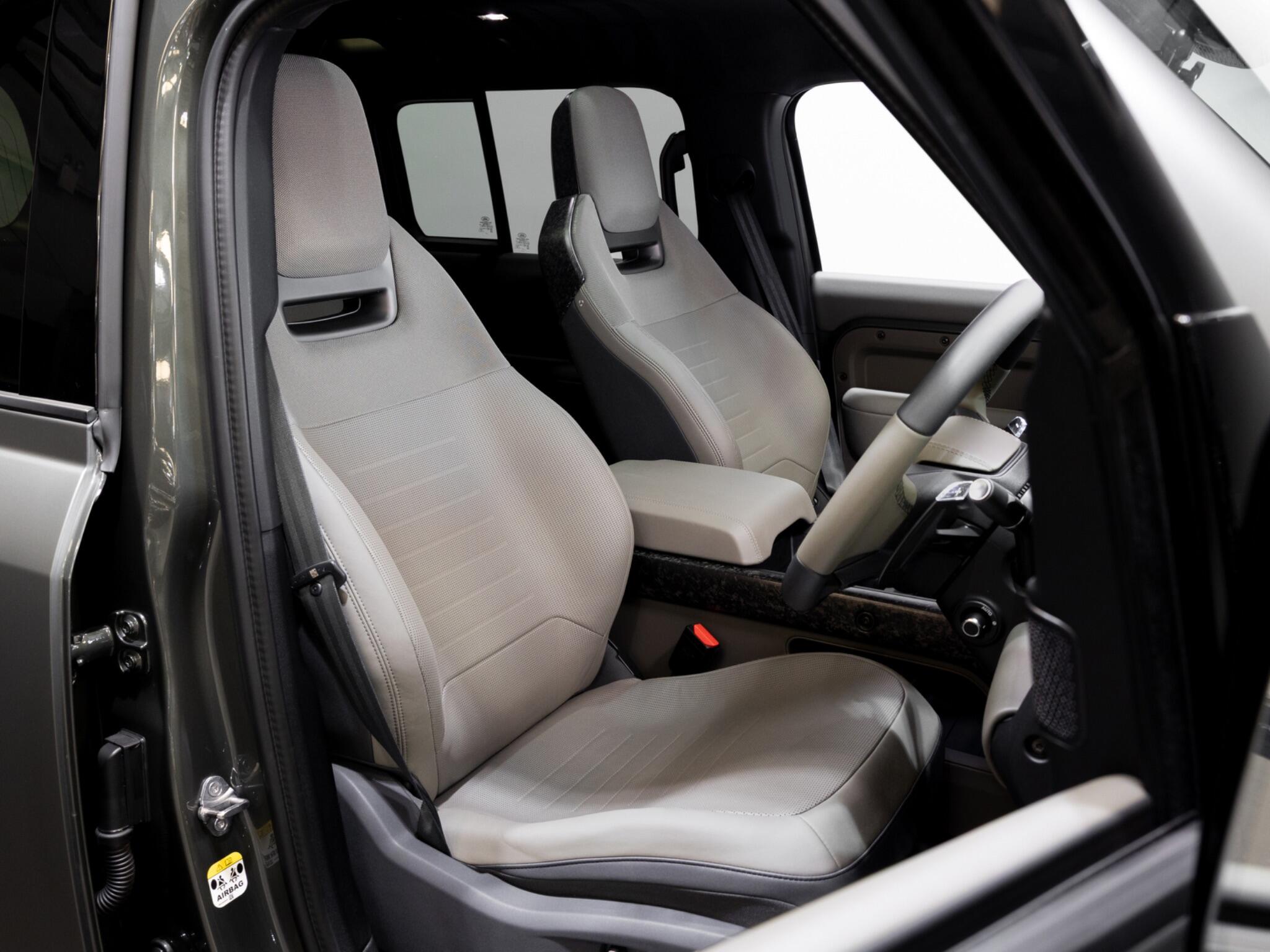 Land Rover Defender 110 view 2