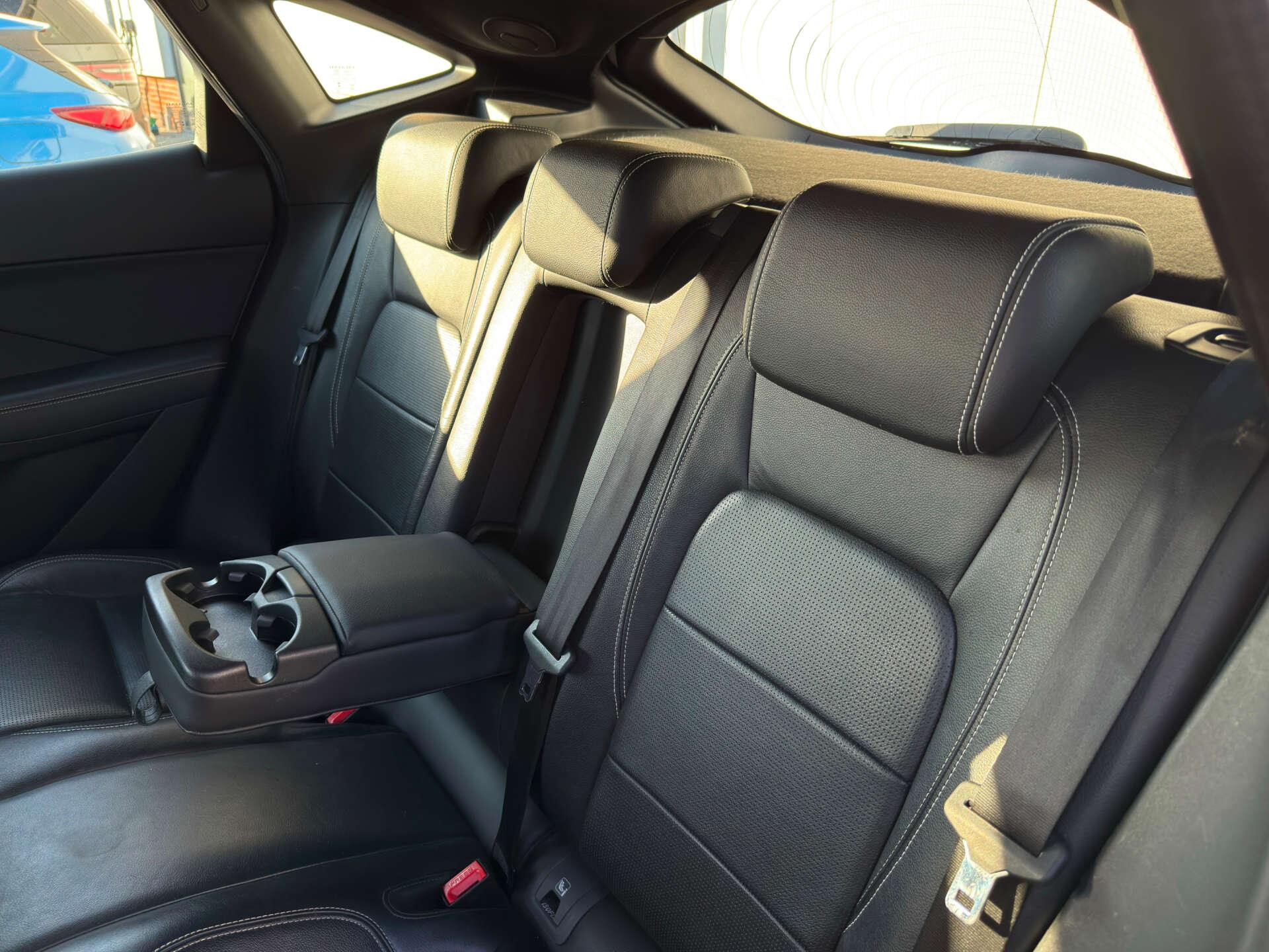 Jaguar E-Pace view 40