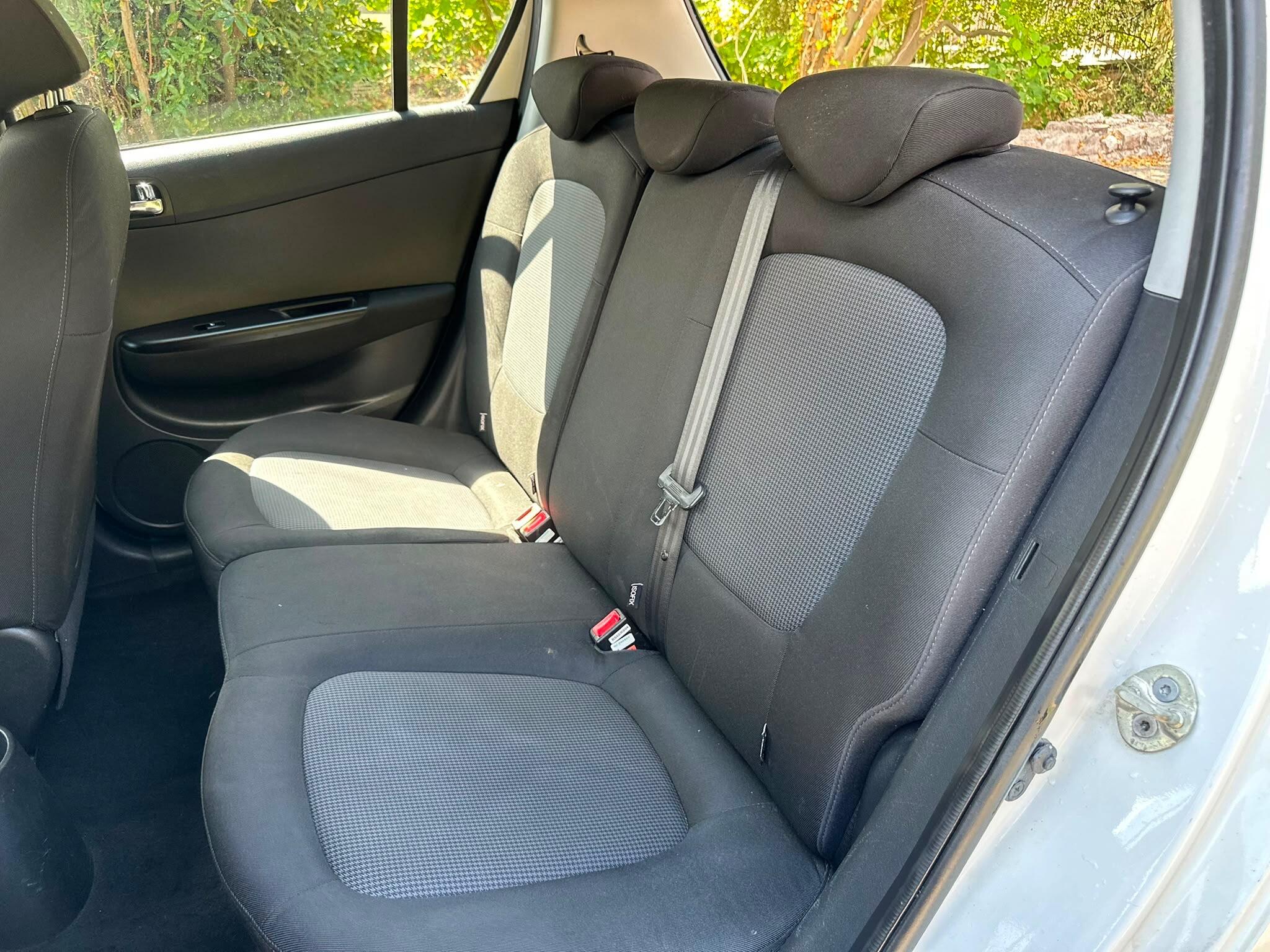 Hyundai I20 view 18