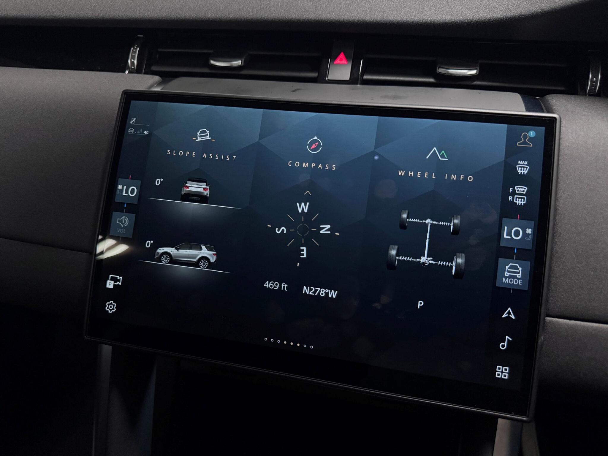 Land Rover Discovery Sport view 43