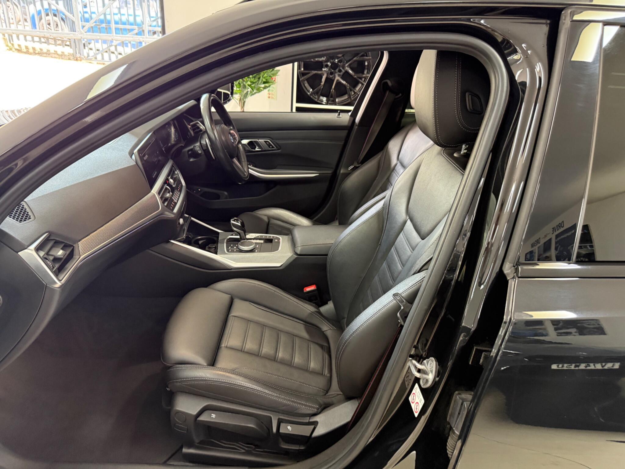 BMW 3 Series view 39