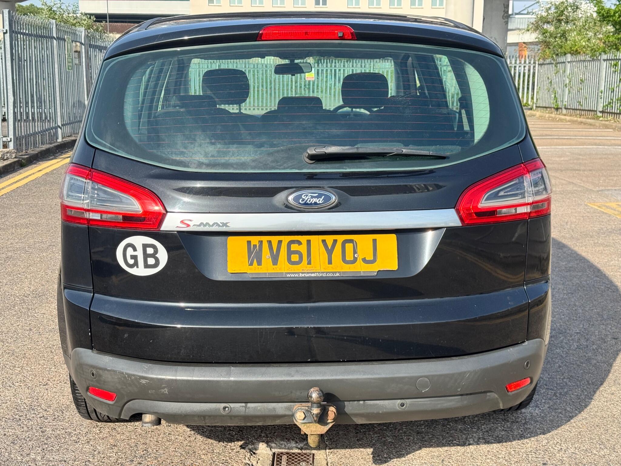 Ford S-Max view 12