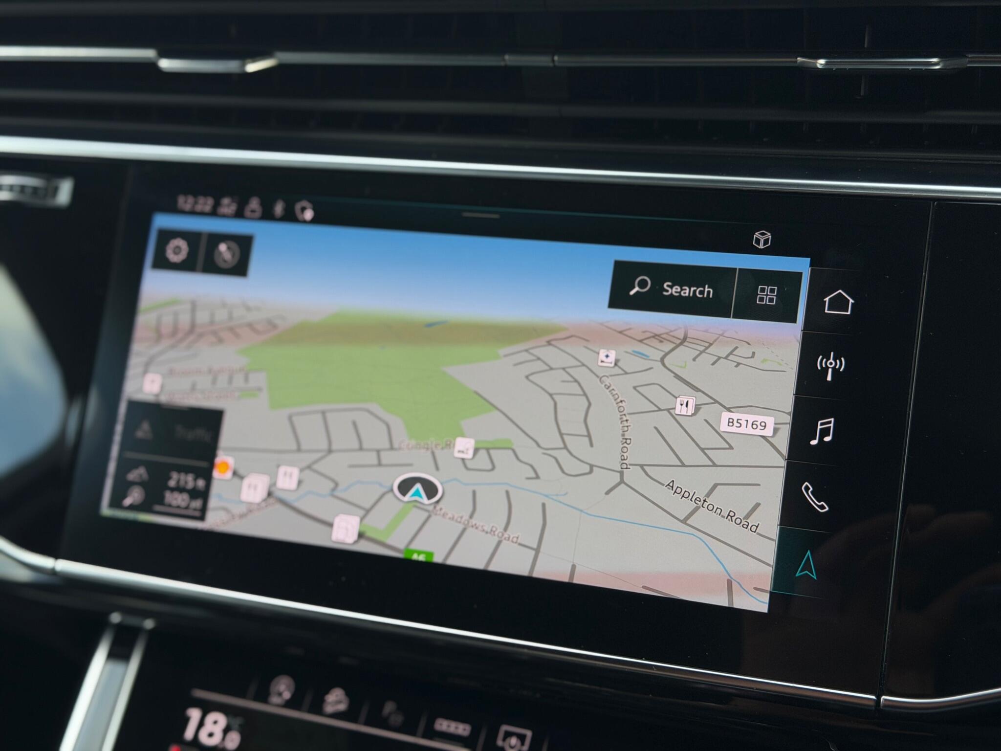 Audi Q7 view 38
