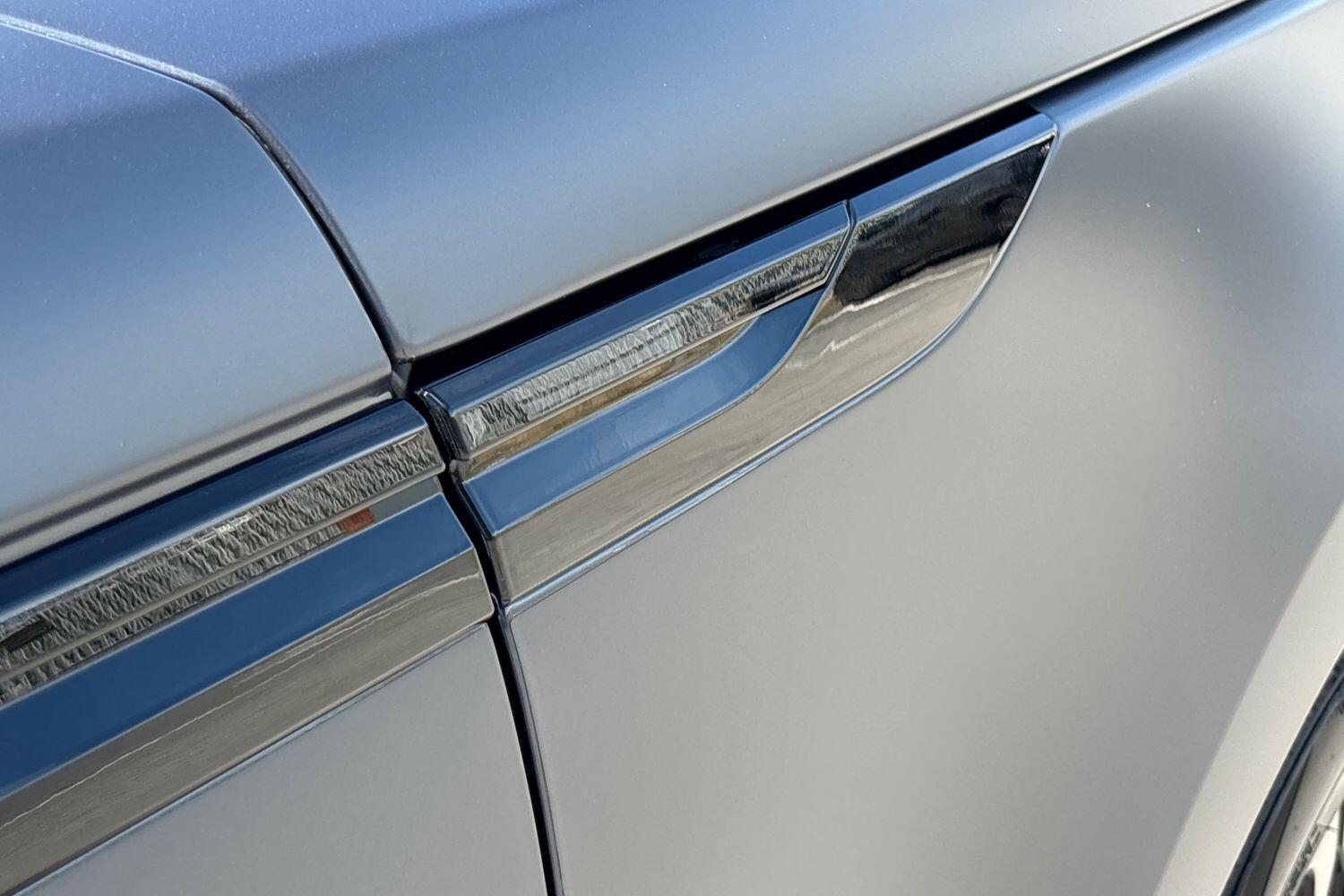 Land Rover Range Rover Velar view 27