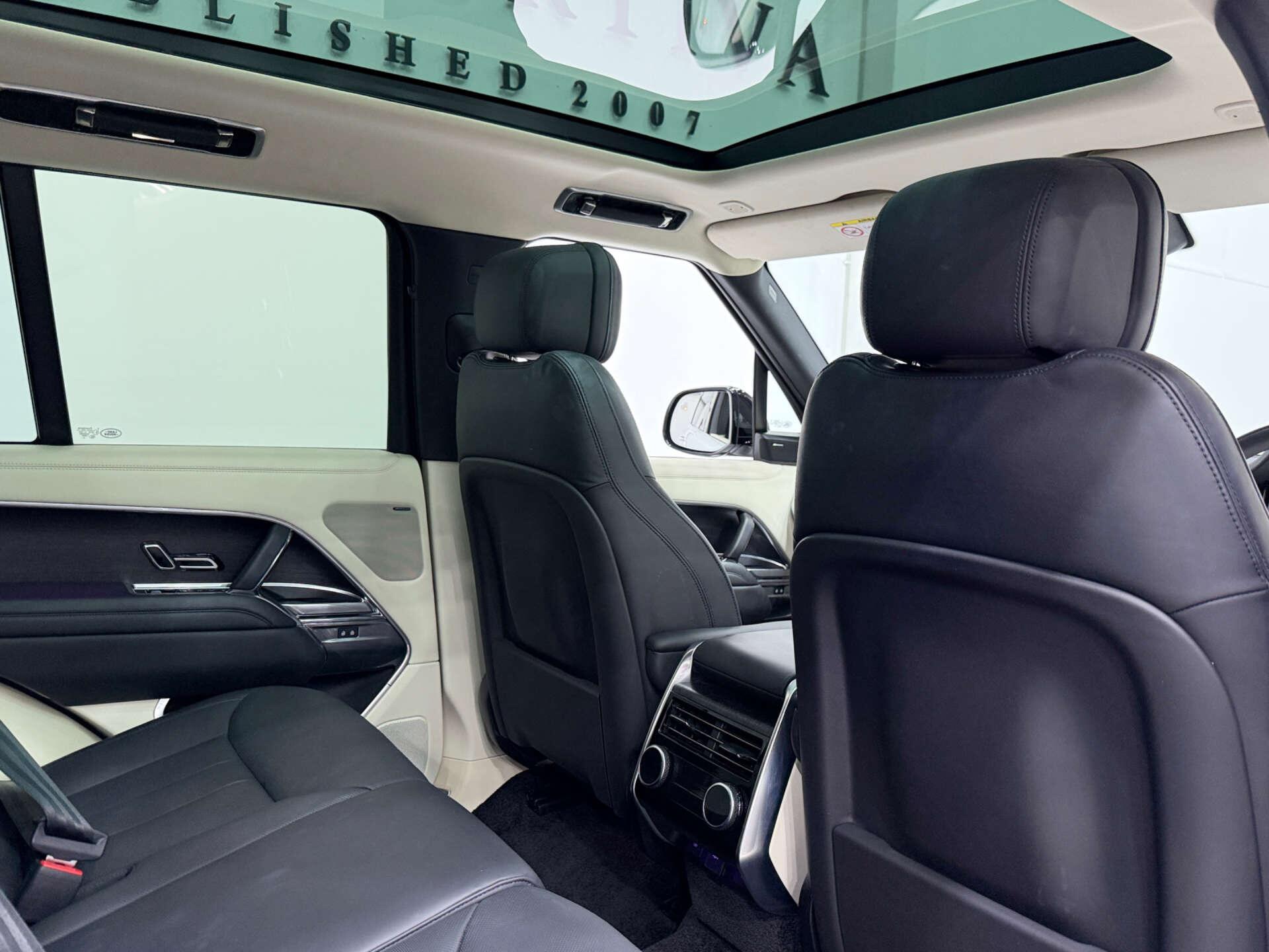 Land Rover Range Rover view 16
