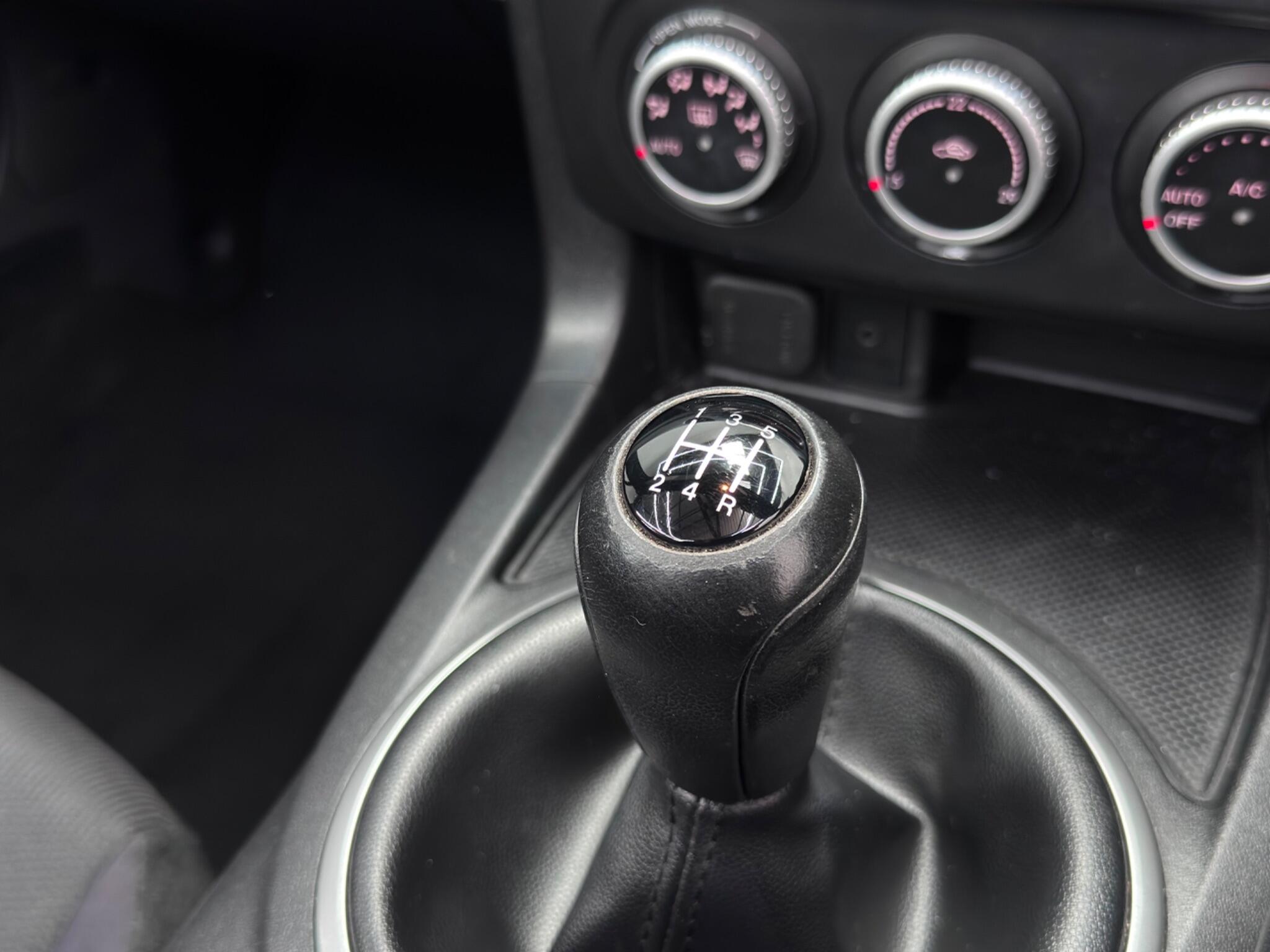 Mazda MX-5 view 7