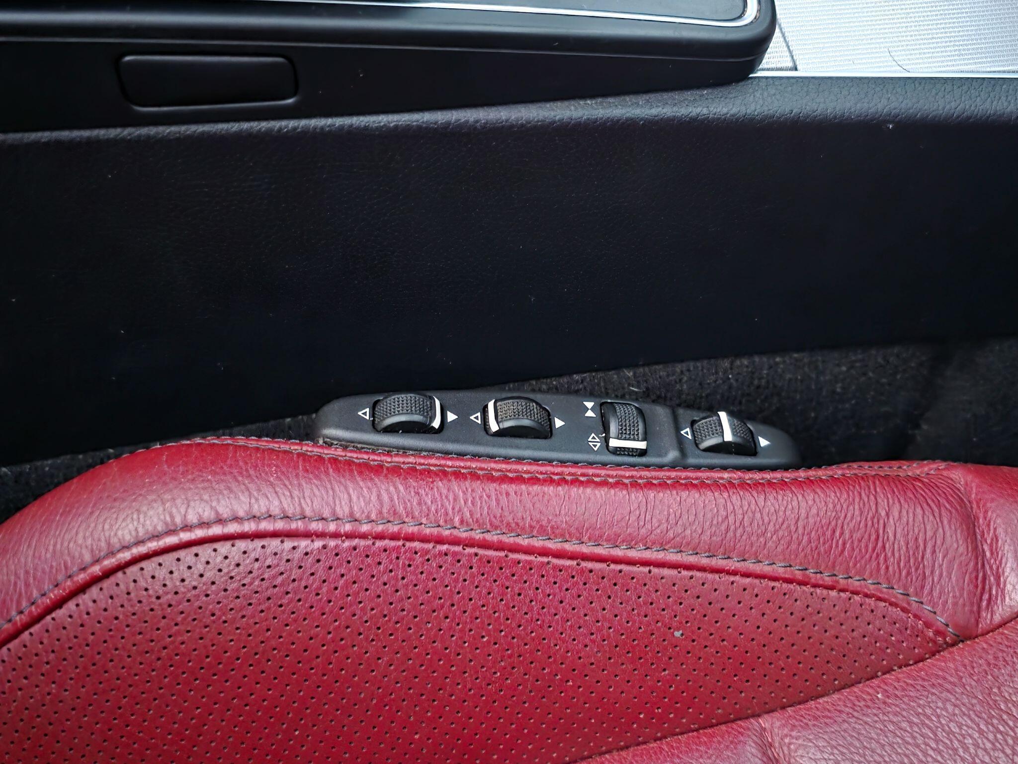 2014 Mercedes-Benz E Class image 78